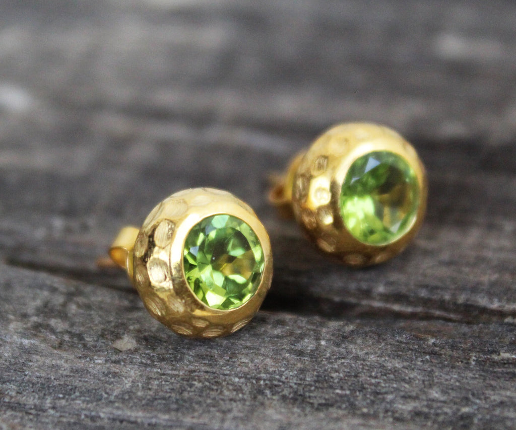 Peridot Earrings, Green Studs, 18k Gold Stud Earrings, Simple Earrings, birthstone stud, birthstone gift, gemstone stud, birthday gift,