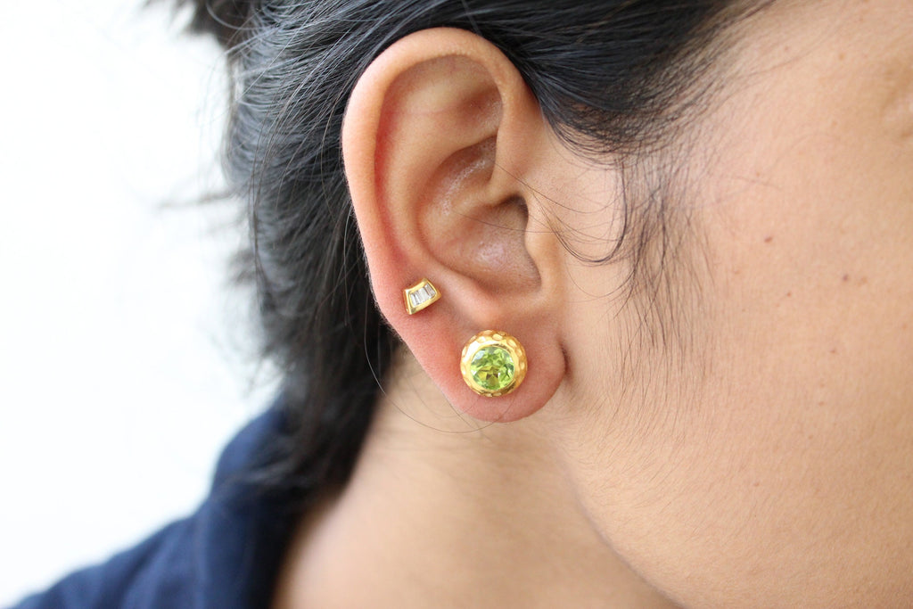 Peridot Earrings, Green Studs, 18k Gold Stud Earrings, Simple Earrings, birthstone stud, birthstone gift, gemstone stud, birthday gift,