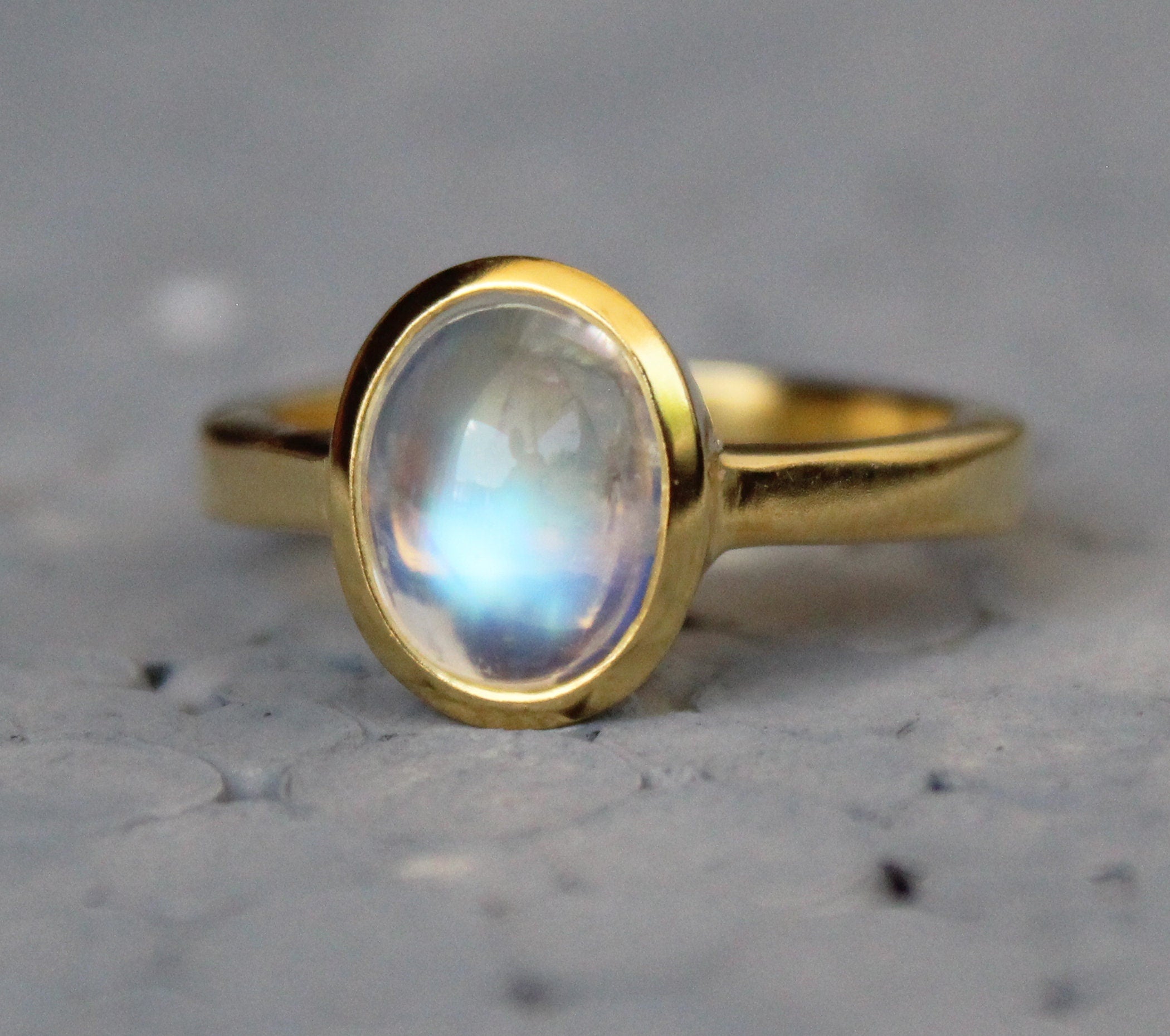 Rainbow Moonstone Ring, moonston jewelry, chunky silver rings, Unique Jewelry, Gemstone Jewelry, Gift for Mom, 18K Gold Filled