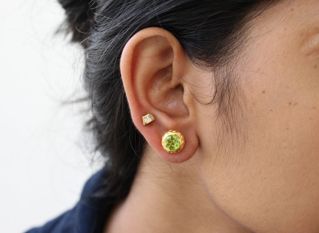 Peridot Earrings, Green Studs, 18k Gold Stud Earrings, Simple Earrings, birthstone stud, birthstone gift, gemstone stud, birthday gift,