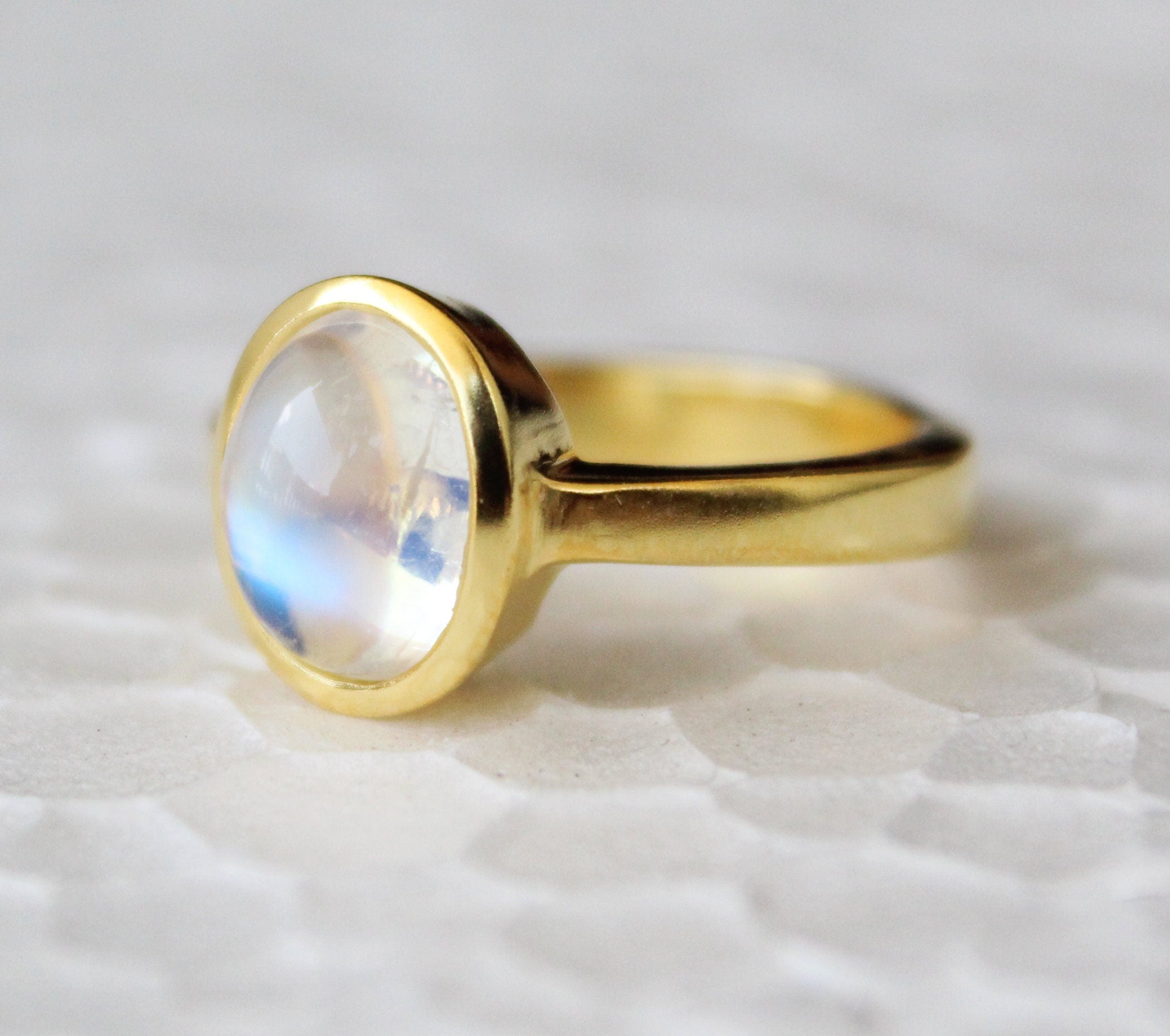 Rainbow Moonstone Ring, moonston jewelry, chunky silver rings, Unique Jewelry, Gemstone Jewelry, Gift for Mom, 18K Gold Filled