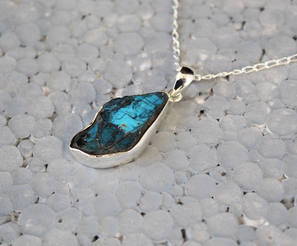 Raw Labradorite Pendant Necklace: Sterling Silver Framed Stone