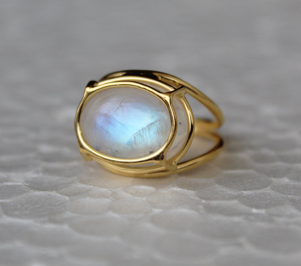 Rainbow Moonstone Ring, June Birthstone, 14K Gold Ring, Wire Ring, Blue Flash Ring, Modern Designer Ring, Anniversary Gift, Handmade
