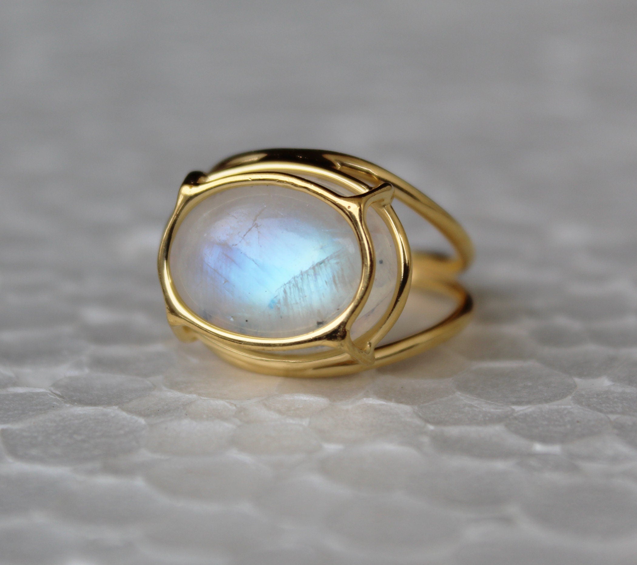 Rainbow Moonstone Ring, June Birthstone, 14K Gold Ring, Wire Ring, Blue Flash Ring, Modern Designer Ring, Anniversary Gift, Handmade