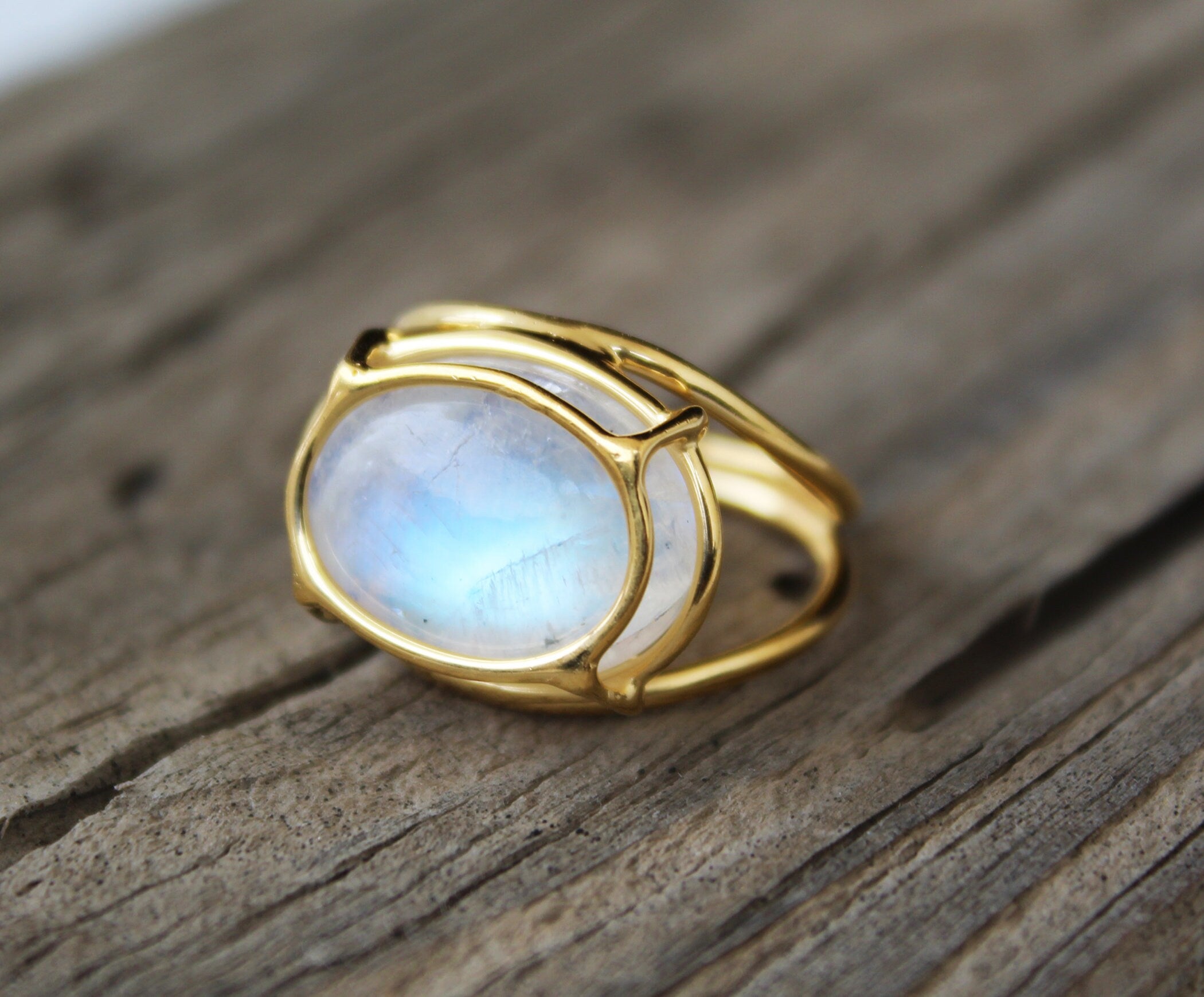 Rainbow Moonstone Ring, June Birthstone, 14K Gold Ring, Wire Ring, Blue Flash Ring, Modern Designer Ring, Anniversary Gift, Handmade
