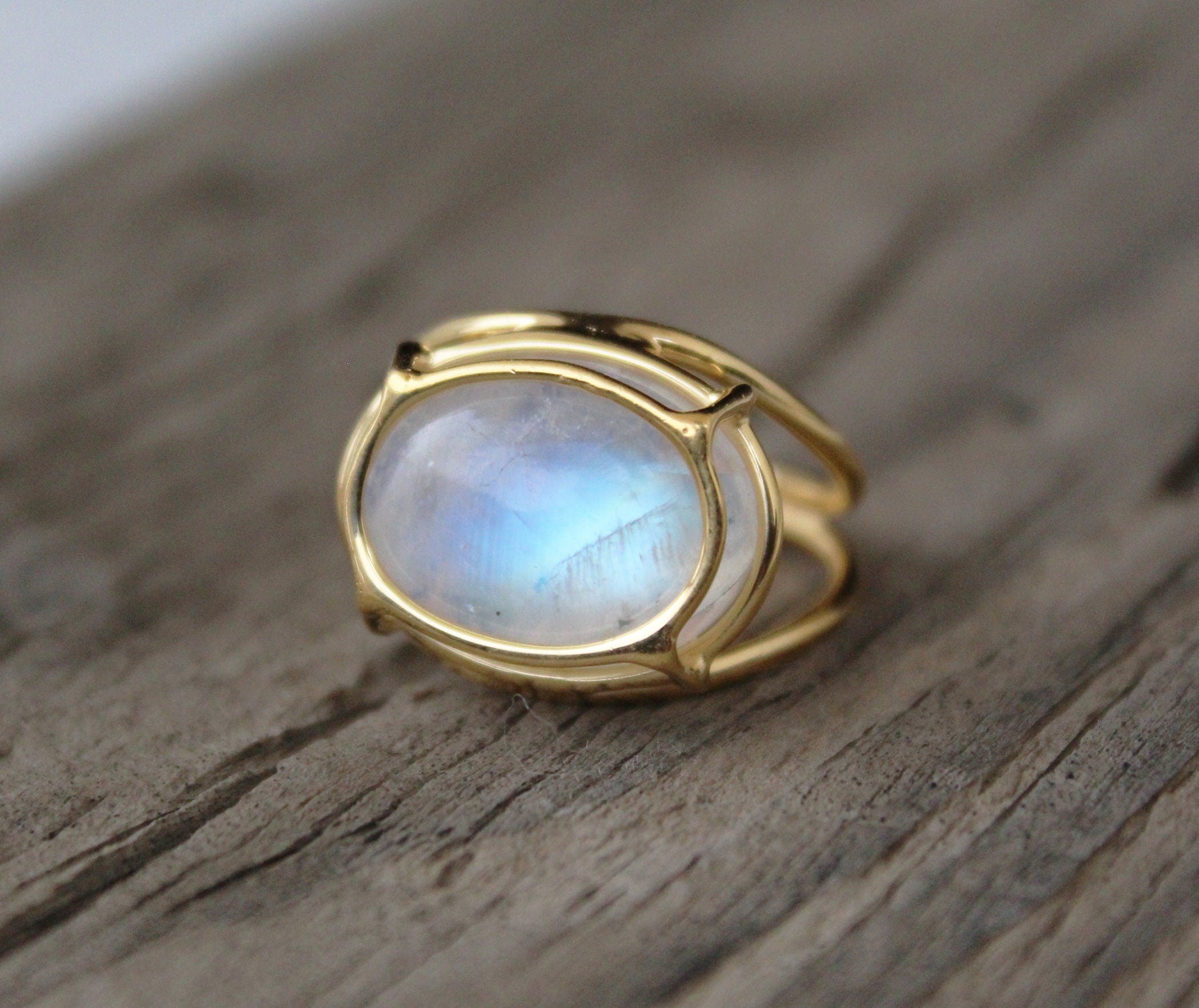 Rainbow Moonstone Ring, June Birthstone, 14K Gold Ring, Wire Ring, Blue Flash Ring, Modern Designer Ring, Anniversary Gift, Handmade