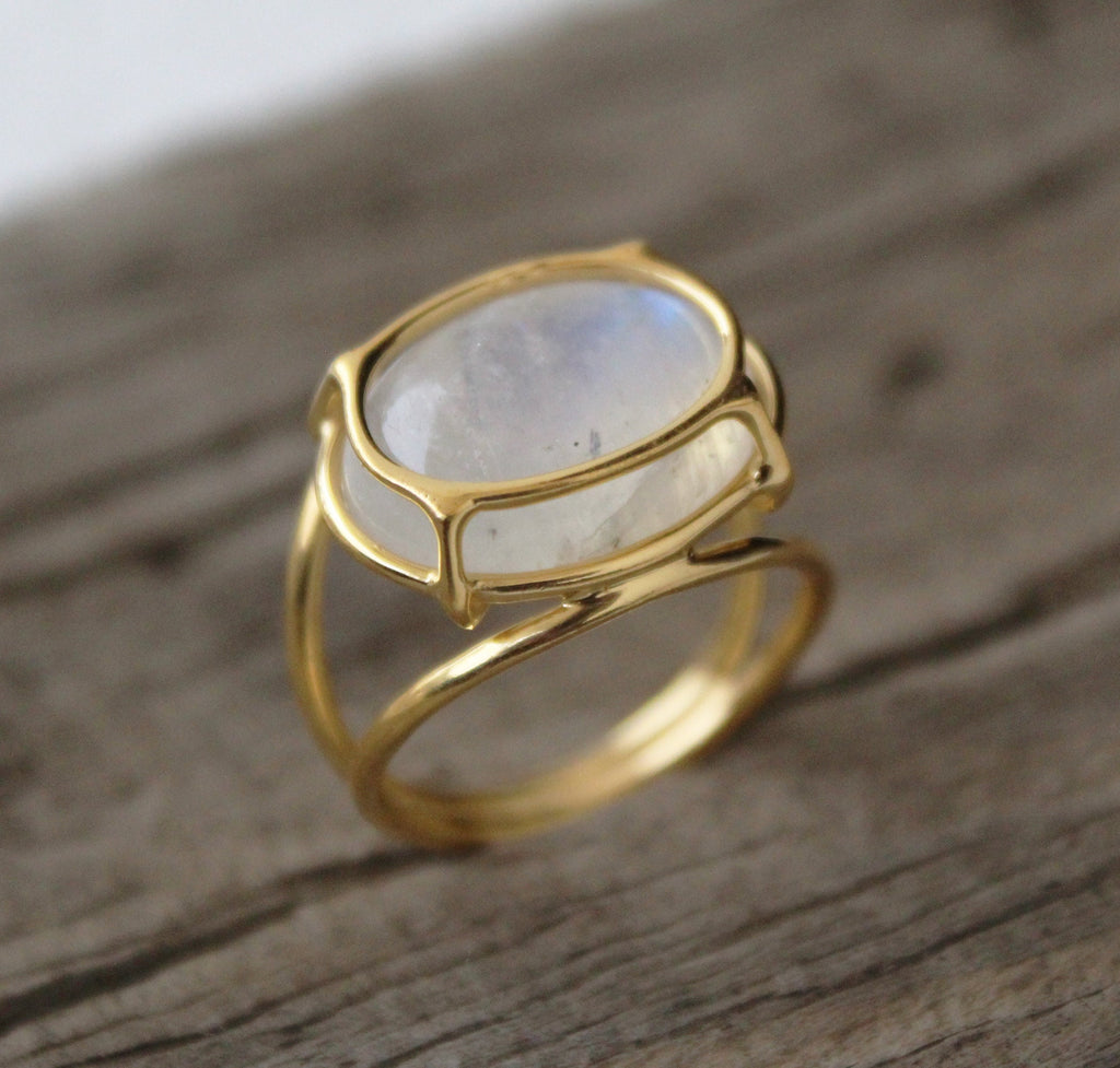 Rainbow Moonstone Ring, June Birthstone, 14K Gold Ring, Wire Ring, Blue Flash Ring, Modern Designer Ring, Anniversary Gift, Handmade