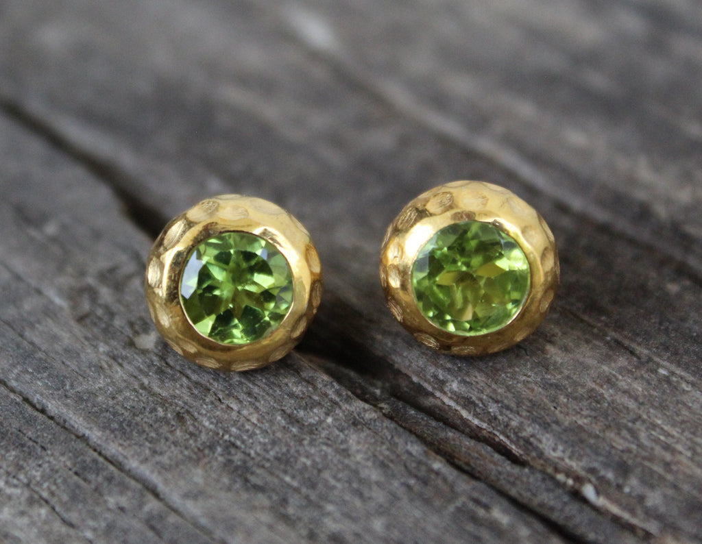 Peridot Earrings, Green Studs, 18k Gold Stud Earrings, Simple Earrings, birthstone stud, birthstone gift, gemstone stud, birthday gift,