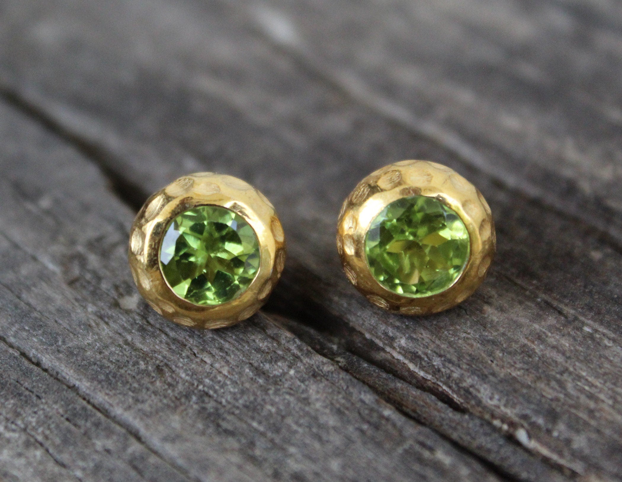 Peridot Earrings, Green Studs, 18k Gold Stud Earrings, Simple Earrings, birthstone stud, birthstone gift, gemstone stud, birthday gift,