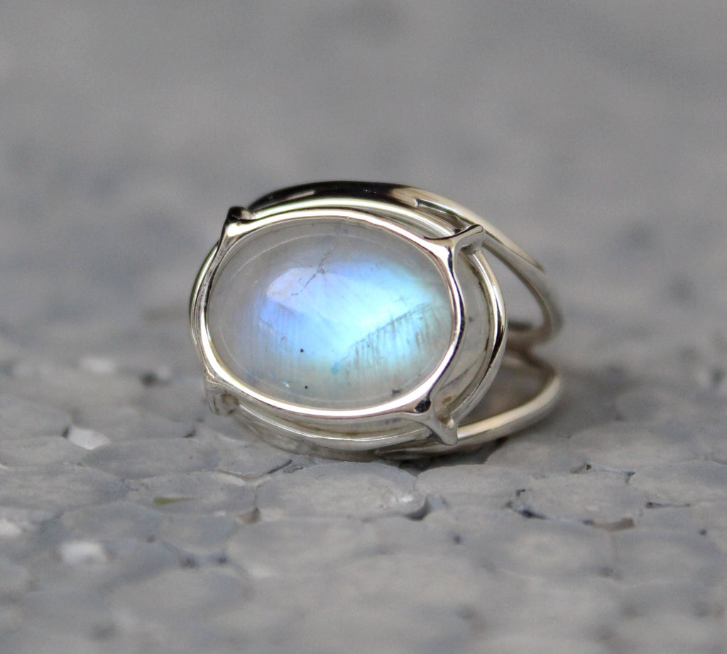 Rainbow Moonstone Ring, June Birthstone, 14K Gold Ring, Wire Ring, Blue Flash Ring, Modern Designer Ring, Anniversary Gift, Handmade