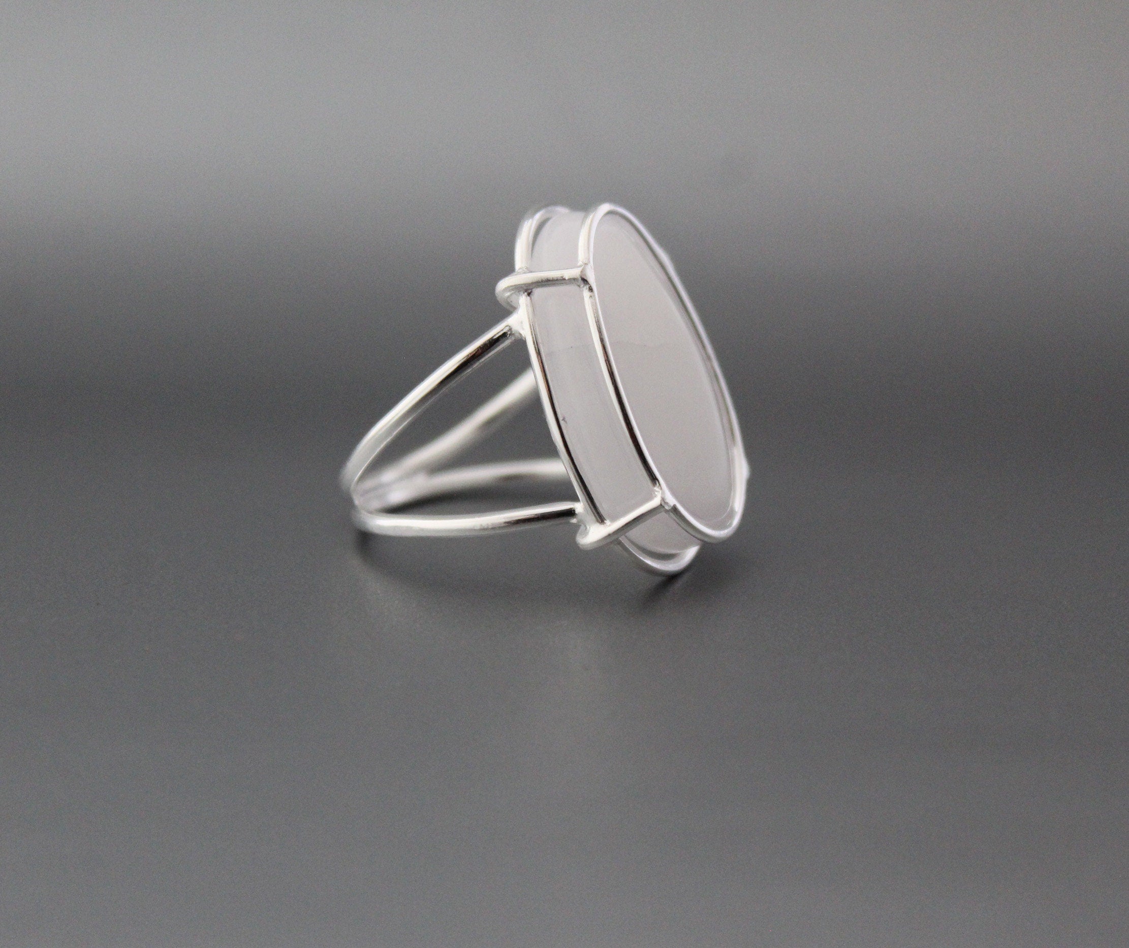 Sterling Silver White Agate Ring, Modern Jewelry, Handmade Jewelry Gift for Her, Boho Birthstone Ring, Gift for Mom