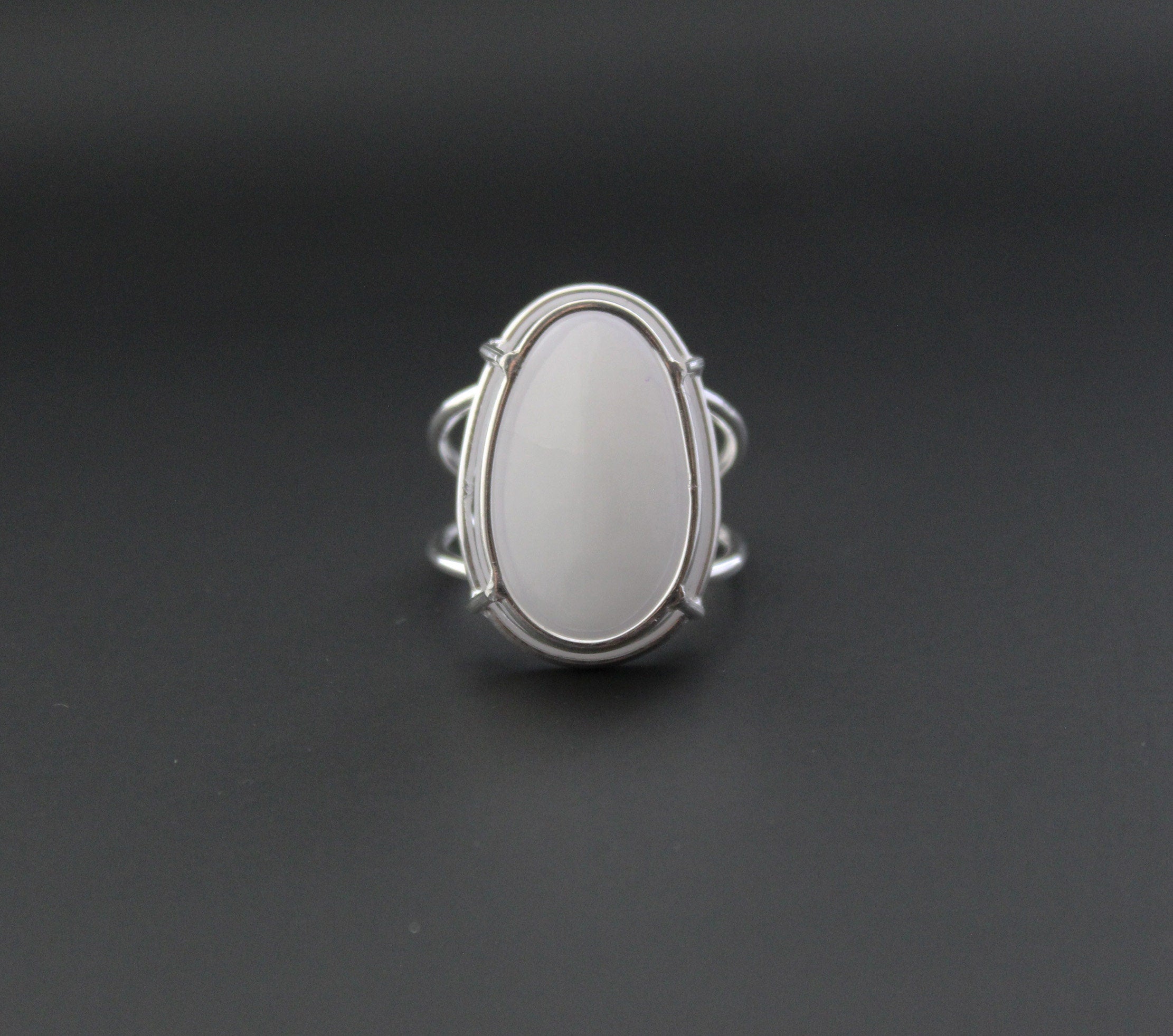 Sterling Silver White Agate Ring, Modern Jewelry, Handmade Jewelry Gift for Her, Boho Birthstone Ring, Gift for Mom
