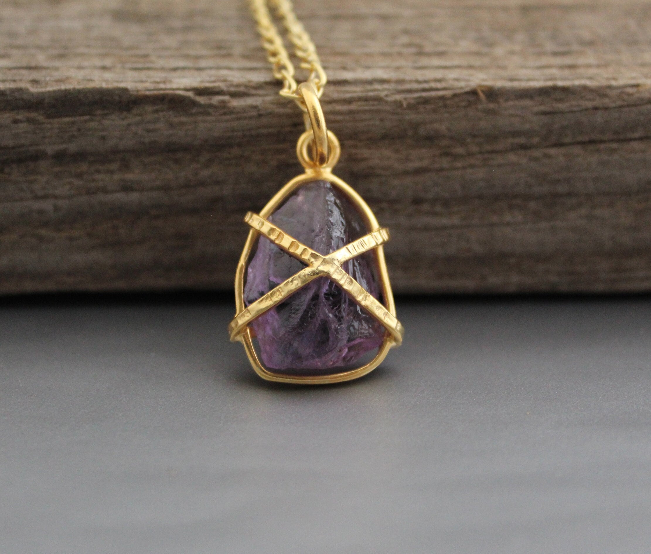 Raw Amethyst Necklace, Raw crystal Necklaces, 18K Gold Vermiel, Handmade Healing crystal, Gifts for Mom, Custom Jewelry