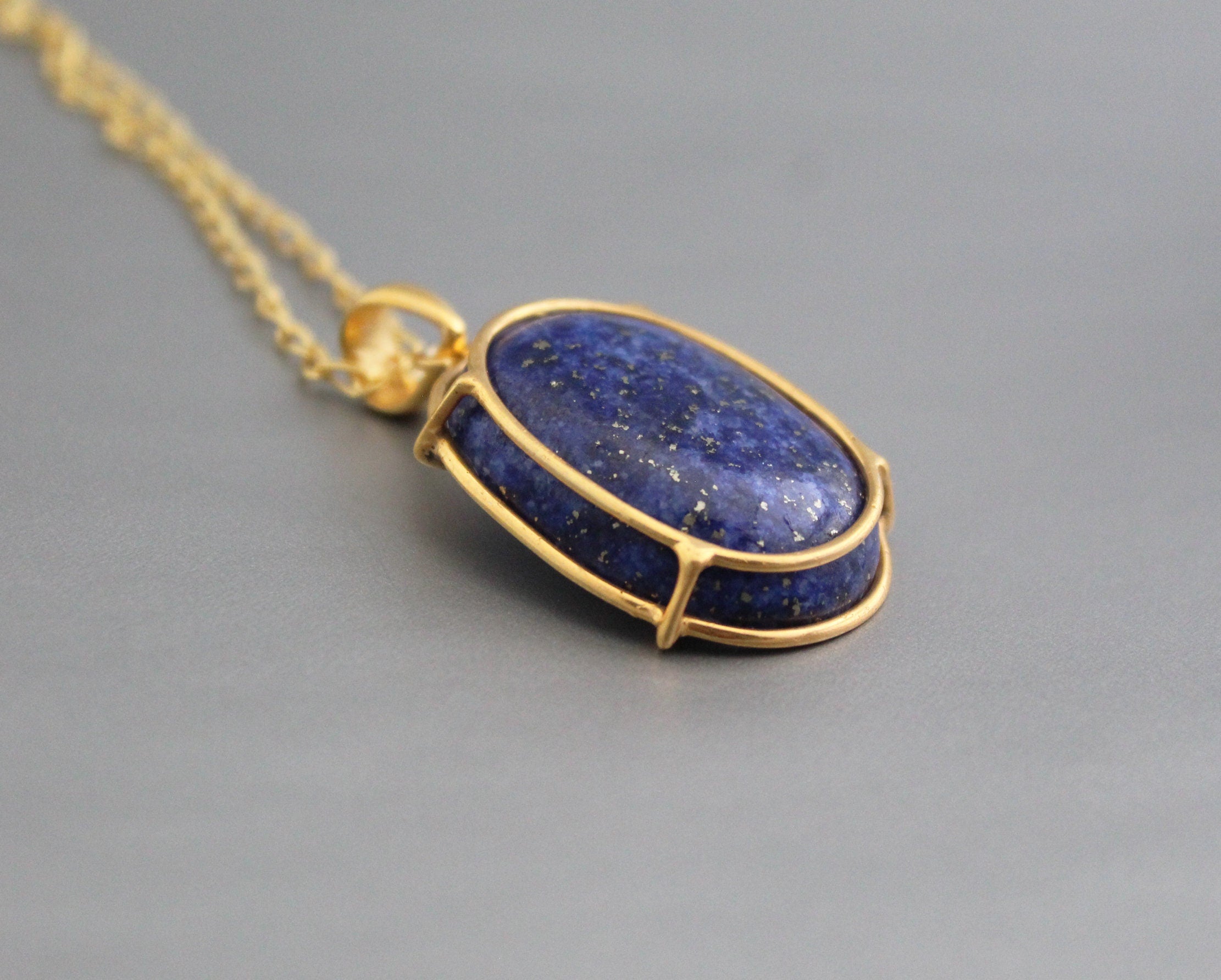 Lapis Lazuli Necklace, Blue Pendant, Crystal Necklace, Healing Crystals, Chunky blue lapis lazuli pendant, Gemstone necklace
