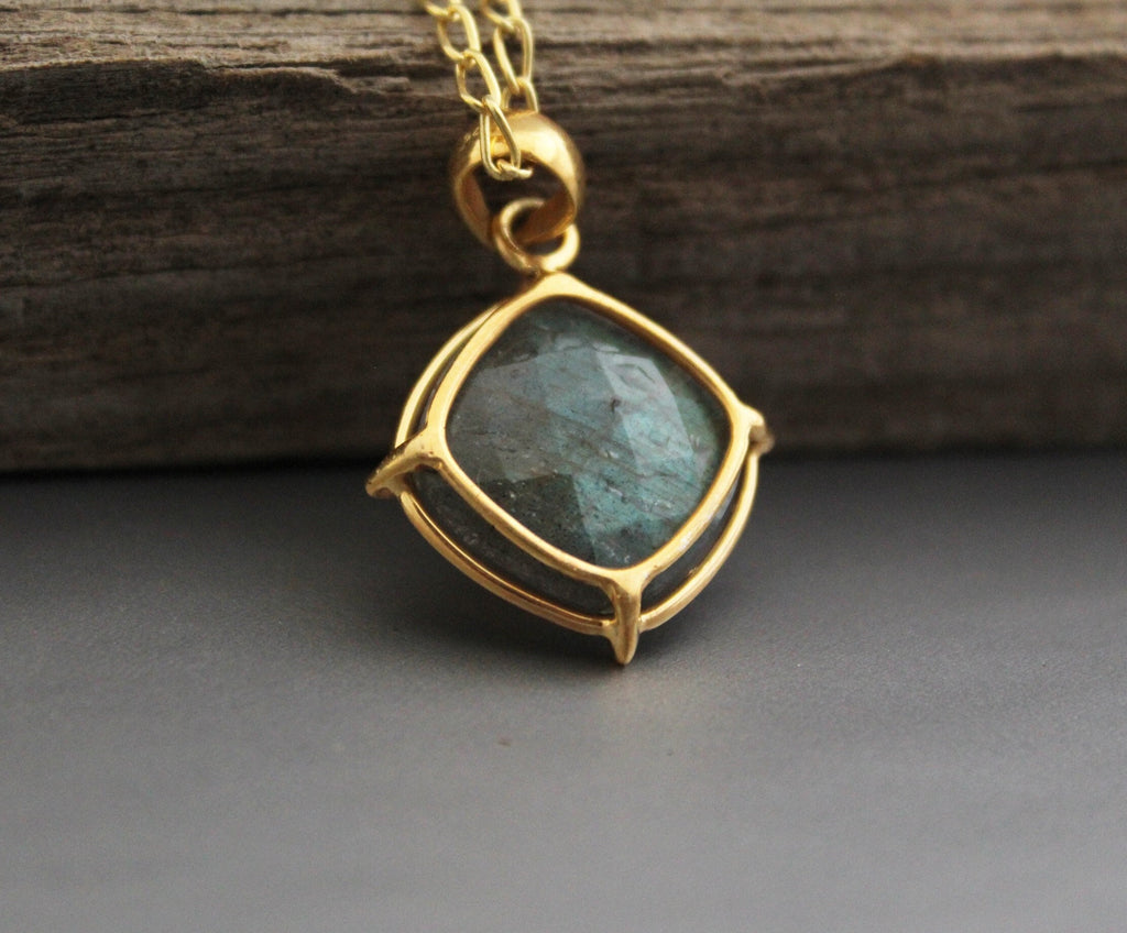 Labradorite Necklace, Birthstone Necklace, Gemstone Necklace, Handmade Jewelry, Gifts for Mom, Custom Jewelry, Personalized Gift for Friend