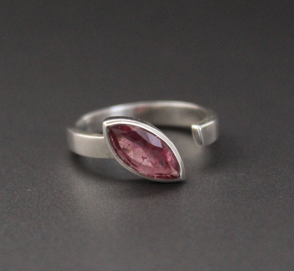 Pink Tourmaline 925 Sterling Silver Ring, October Birthstone, Boho Handmade Ring, pink gemstone, wedding ring, Gift for Mom, Bridesmaid gift