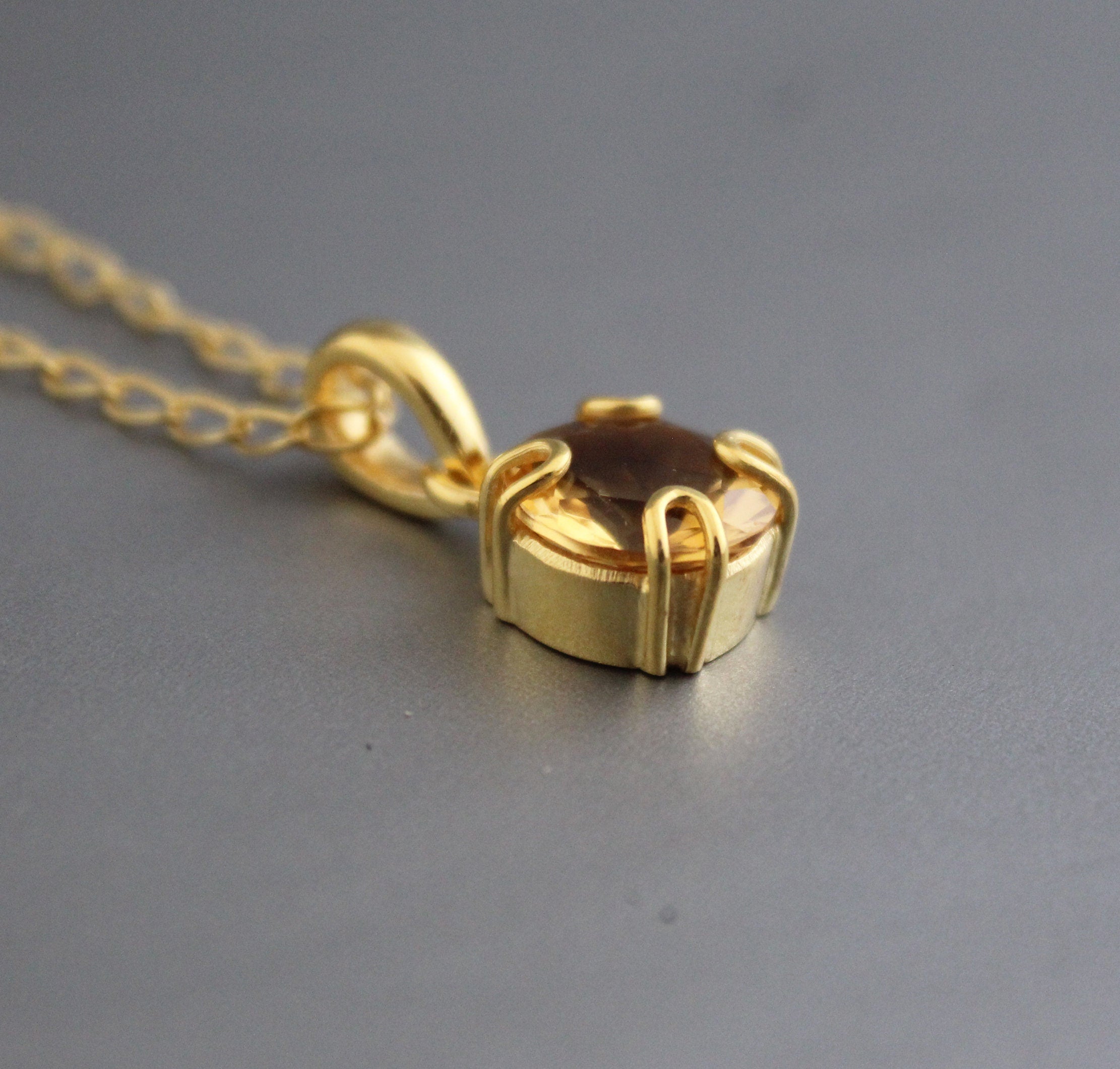 Citrine Necklace, Round November Birthstone, Dainty citrine necklace, Elegante citrine pendant, Gold citrine jewelry, Mother gift