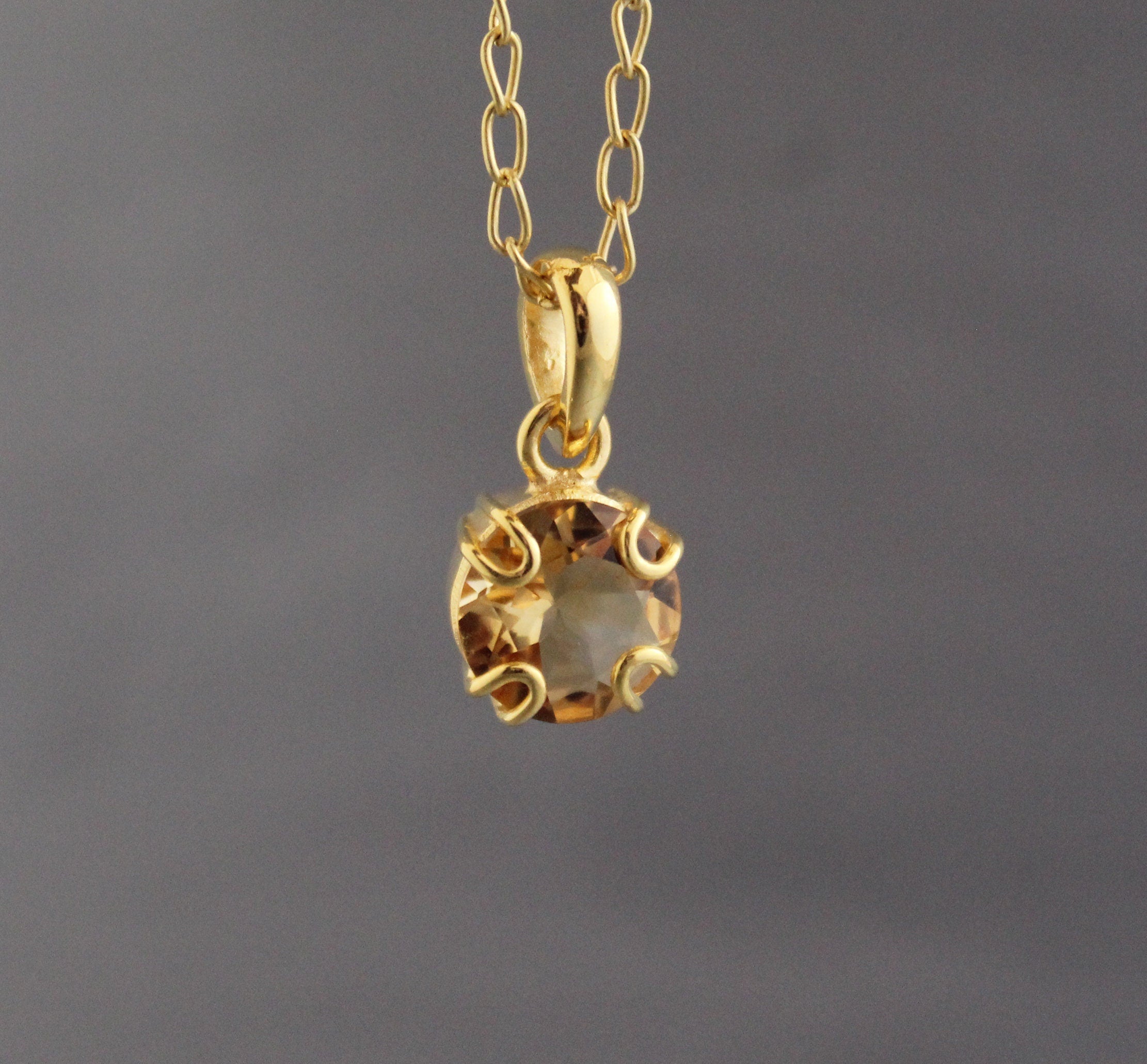 Citrine Necklace, Round November Birthstone, Dainty citrine necklace, Elegante citrine pendant, Gold citrine jewelry, Mother gift