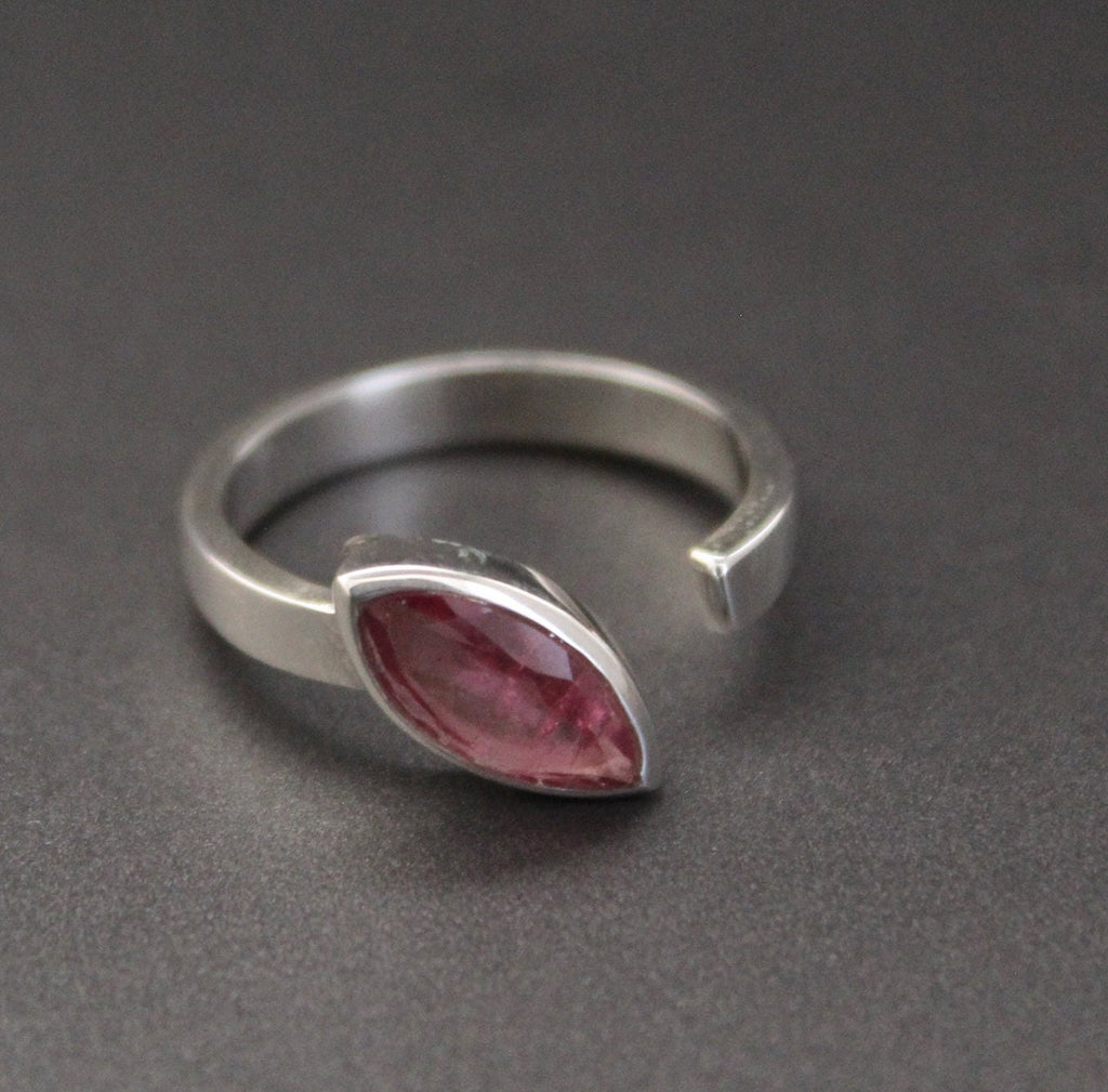 Pink Tourmaline 925 Sterling Silver Ring, October Birthstone, Boho Handmade Ring, pink gemstone, wedding ring, Gift for Mom, Bridesmaid gift