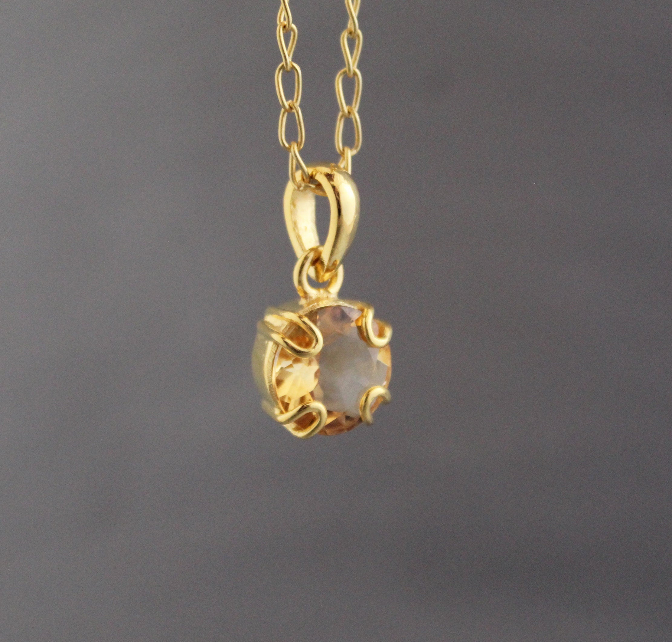 Citrine Necklace, Round November Birthstone, Dainty citrine necklace, Elegante citrine pendant, Gold citrine jewelry, Mother gift
