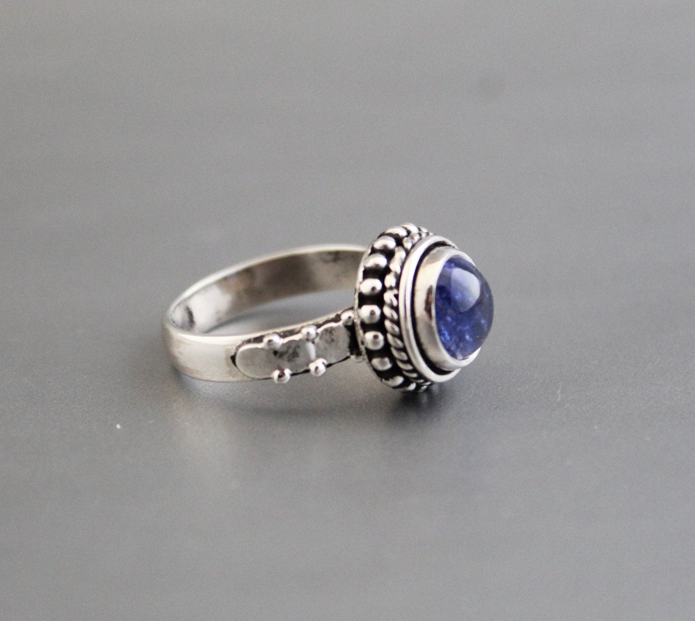 Natural Tanzanite Ring, Handmade Vintage Style, December Birthstone, Solid 925 Sterling Silver Ring, Dainty Wedding Ring, Blue stone Ring