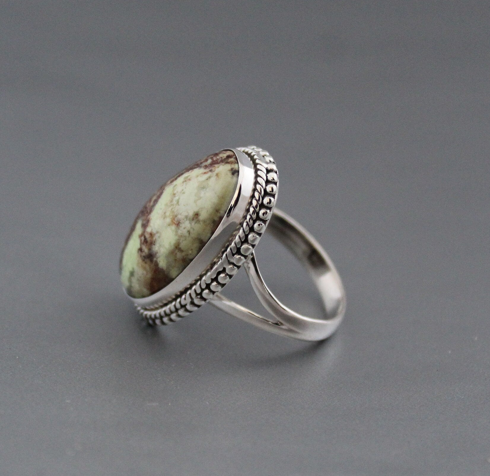 Handmade Lemon Chrysoprase Ring, Oval Sterling Silver Agate Jewelry, Birthday gifts, crystal ring, personalized Gift for friend