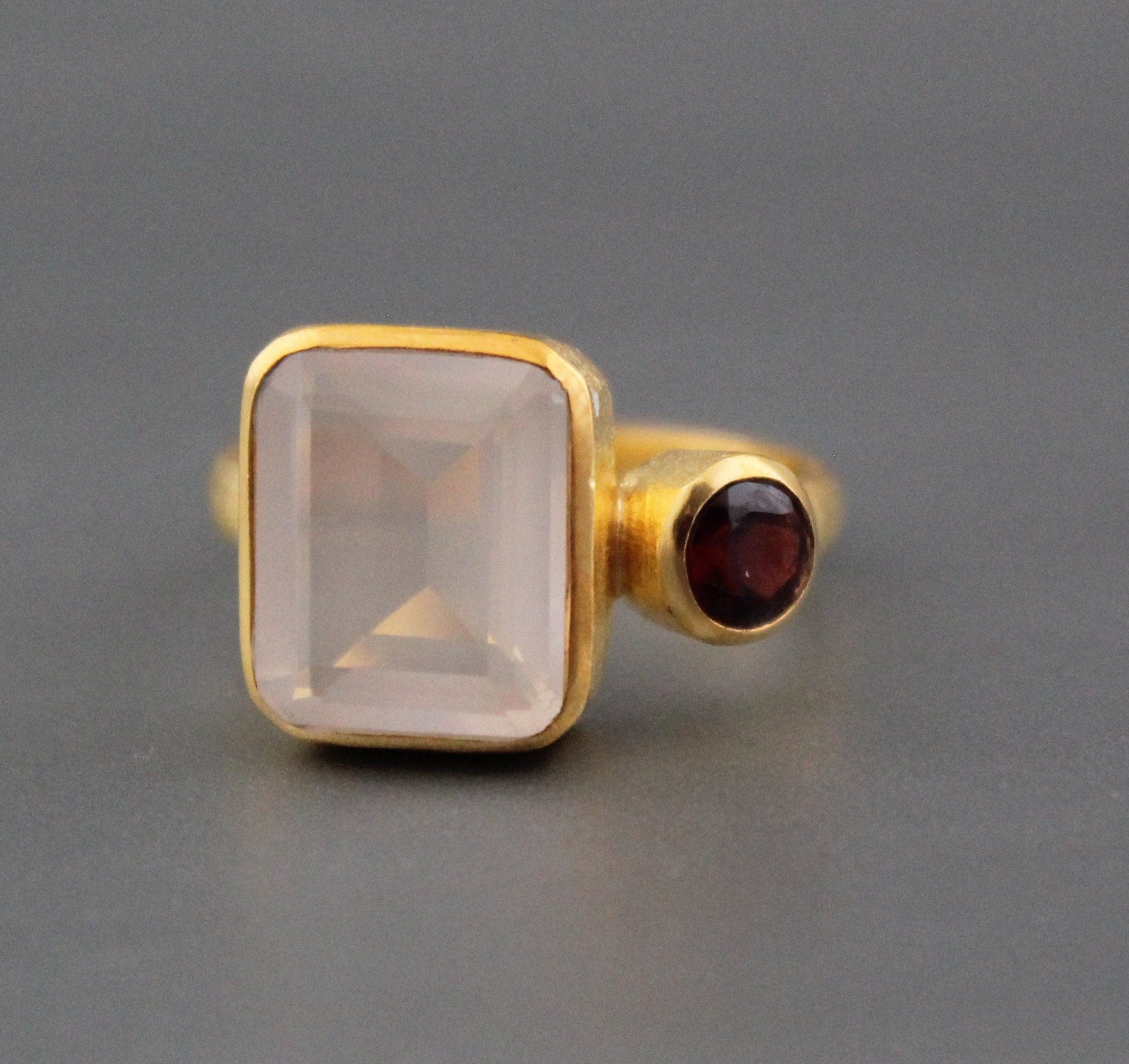 Rose Quartz Ring, Gift for Mom, Personalized Gifts, 14K Gold Boho Jewelry, Statement Vintage Style Ring, Unique Bridal or Engagement Rings