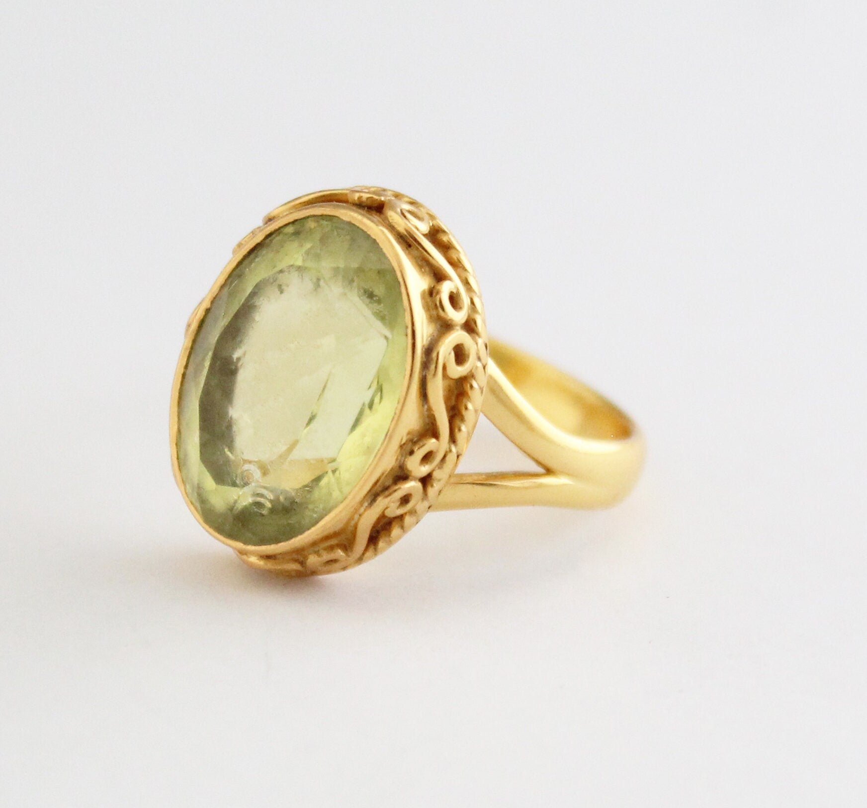 Lemon Quartz Ring, 18K Gold, Quartz Gemstone Ring, Gift Ring, Oval Shape Gemstone, Handmade Quartz Jewelry