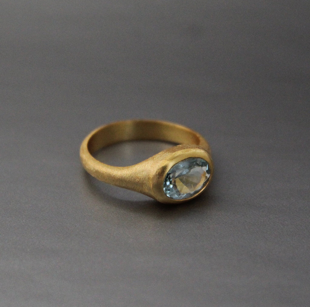 Natural Aquamarine Ring, Solitaire Ring, March Birthstone Ring, dainty promise ring, Blue Gemstone Ring, Engagement ring, Wedding Gifts