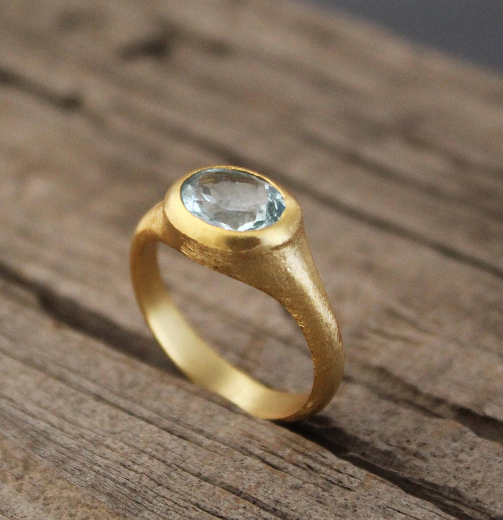 Natural Aquamarine Ring, Solitaire Ring, March Birthstone Ring, dainty promise ring, Blue Gemstone Ring, Engagement ring, Wedding Gifts