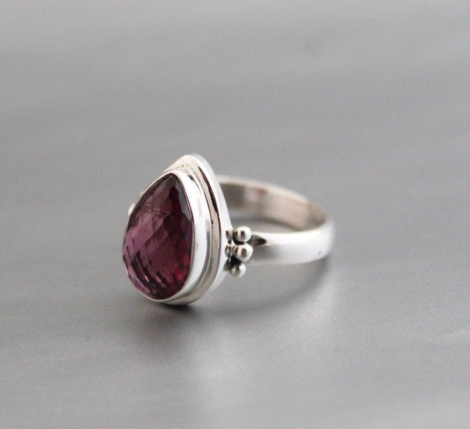 Natural Garnet Sterling Silver Ring, January Birthstone, Handmade Jewelry, Teardrop Gemstone, Vintage Gift for Her, Unique Silver Ring