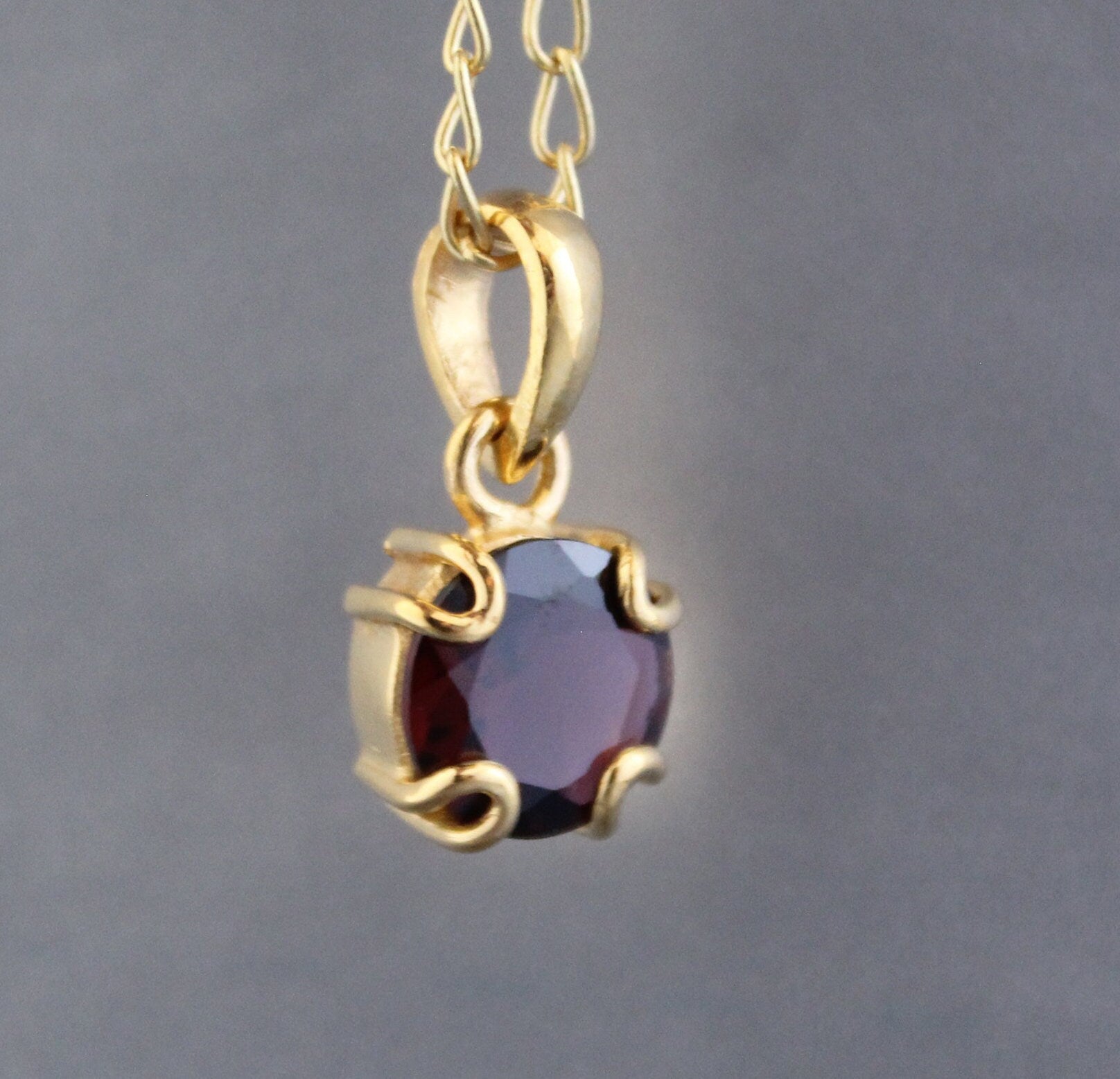 Garnet Necklace, Dainty Gold Pendant, Anniversary Gift, Bridesmaid Gifts, Birthstone Necklace, Personalized Jewelry, Birthstone Necklace