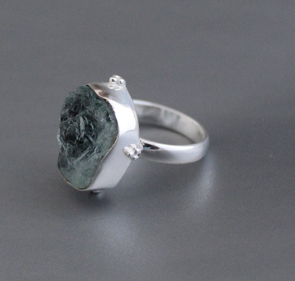 Raw Aquamarine Ring, March Birthstone 925 Sterling Silver Healing Crystal, Handmade Asymmetric Design with Crystal
