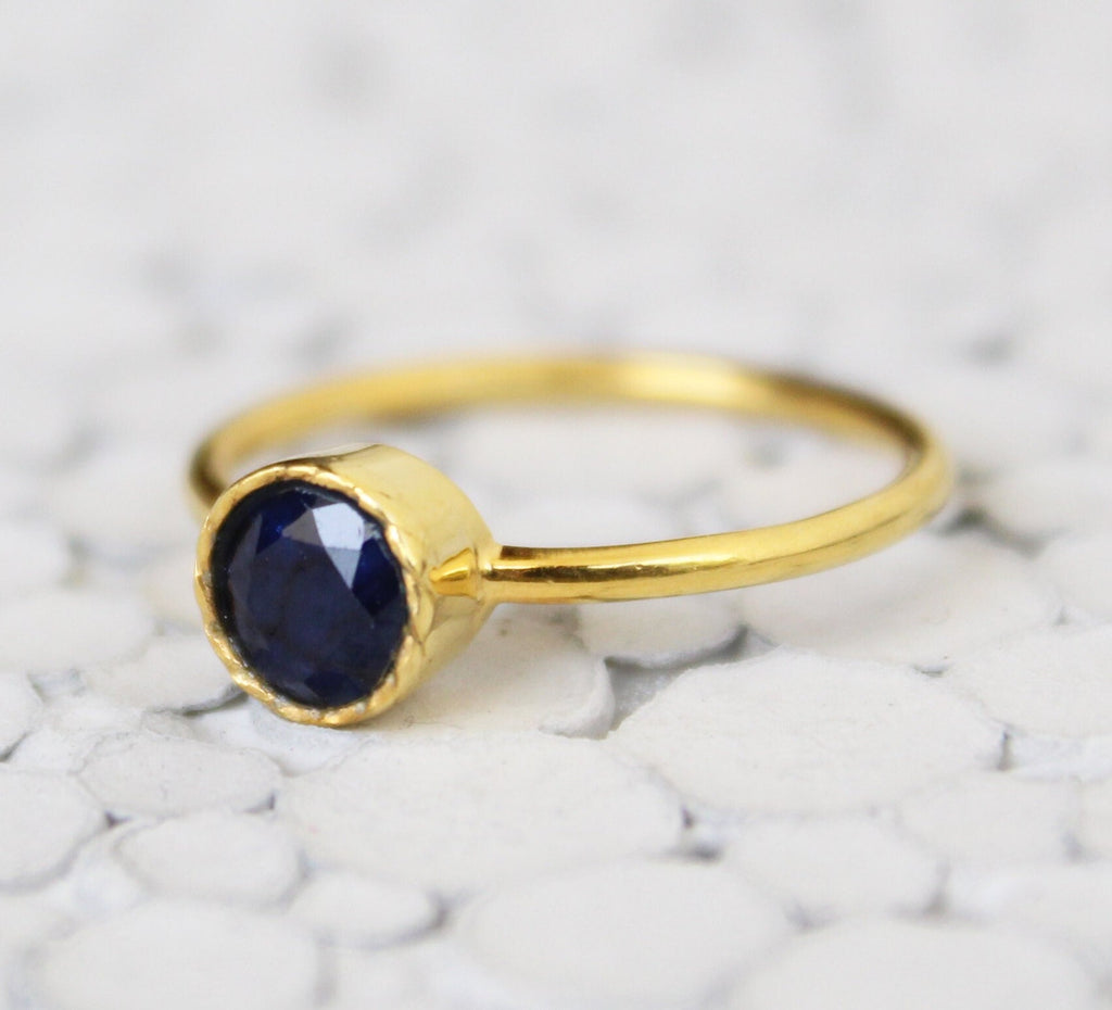 Blue Sapphire Solitaire Ring, Elegant Stackable Anniversary Ring, Blue Gemstone, September Birthstone, Engagement Ring