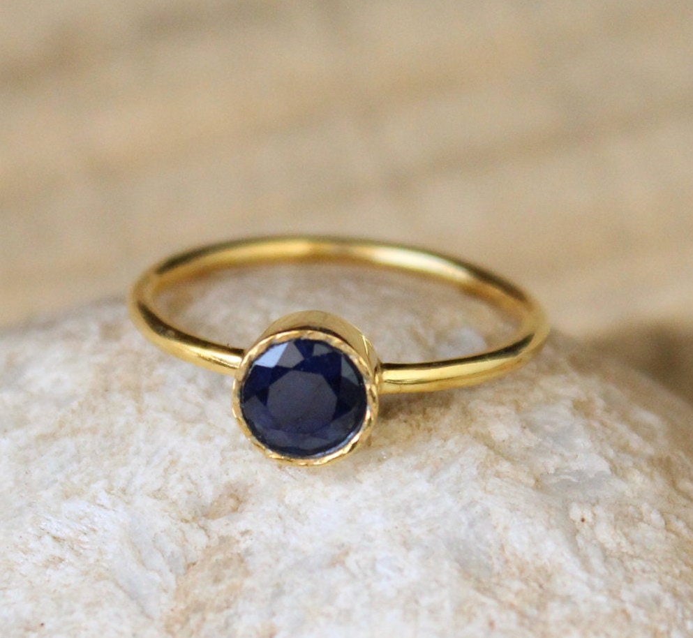 Blue Sapphire Solitaire Ring, Elegant Stackable Anniversary Ring, Blue Gemstone, September Birthstone, Engagement Ring