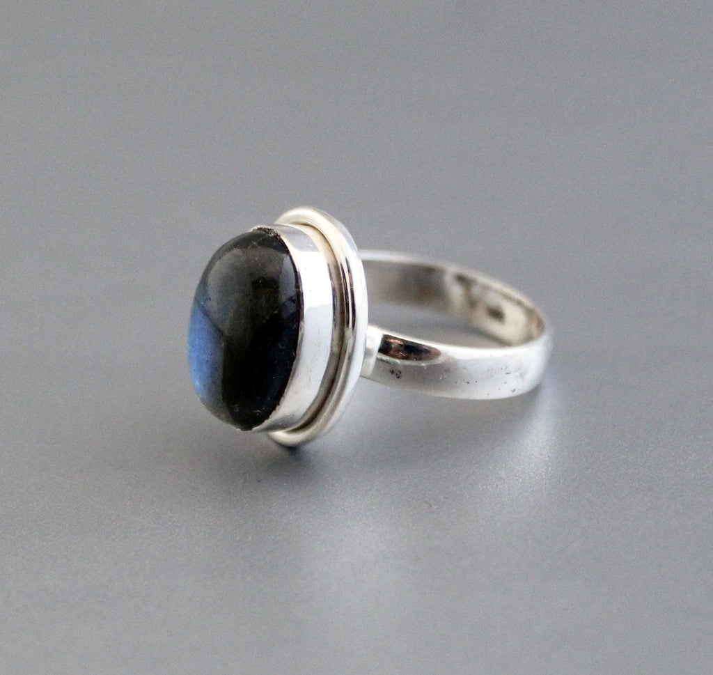 Labradorite ring, 925 Sterling Silver, Handmade Boho Statement Ring, Blue Flash Stone Ring, Gift fro Mom