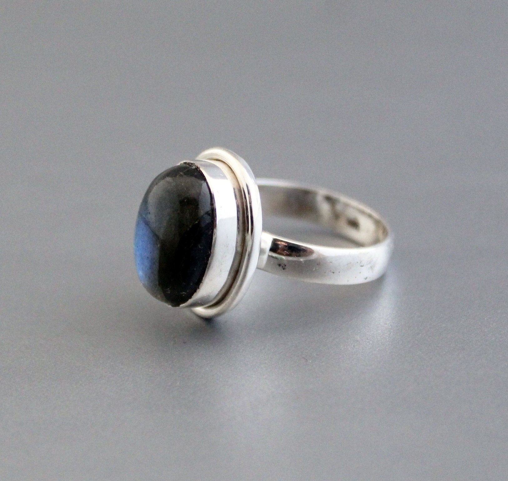 Labradorite ring, 925 Sterling Silver, Handmade Boho Statement Ring, Blue Flash Stone Ring, Gift fro Mom
