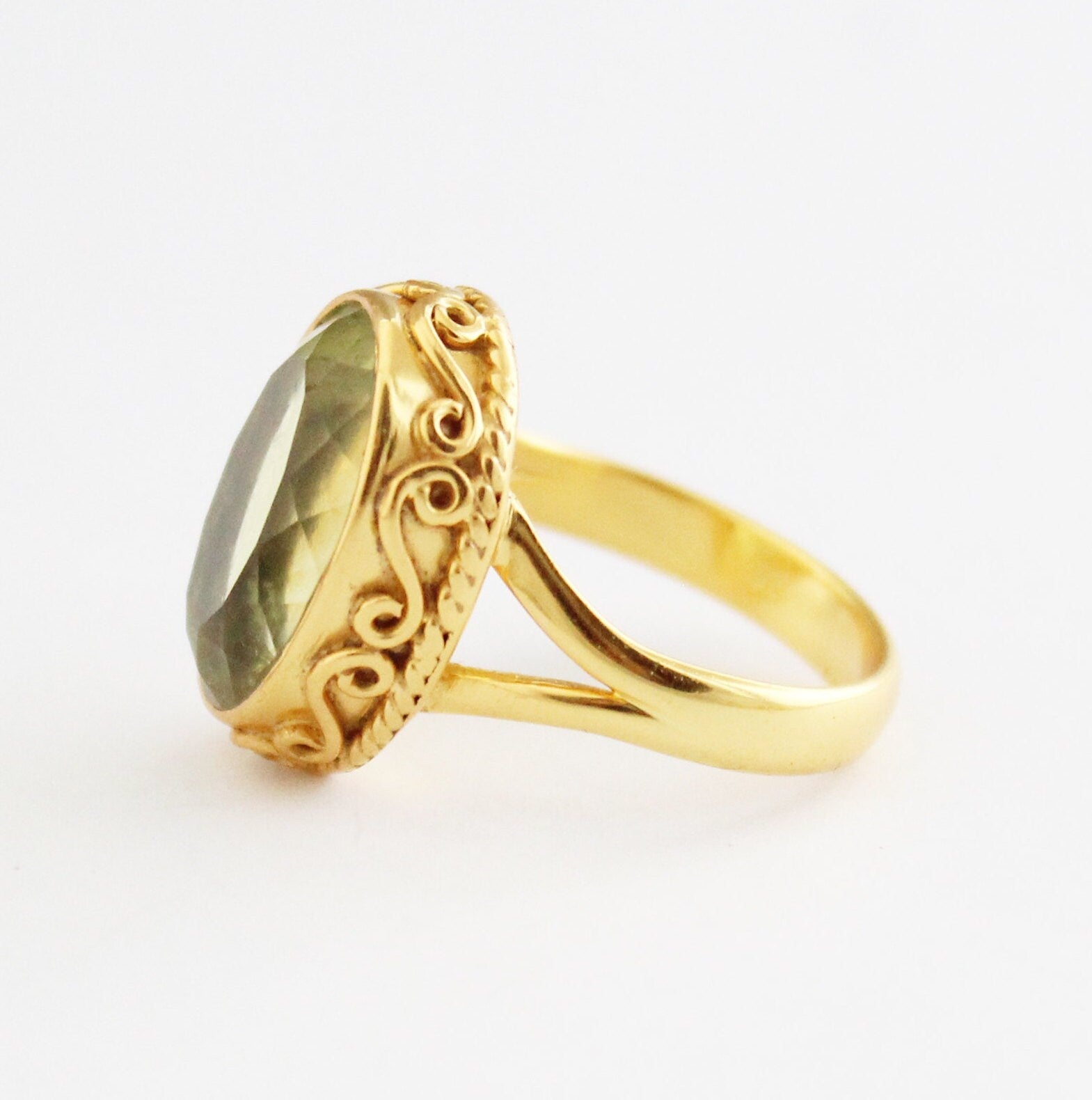 Lemon Quartz Ring, 18K Gold, Quartz Gemstone Ring, Gift Ring, Oval Shape Gemstone, Handmade Quartz Jewelry