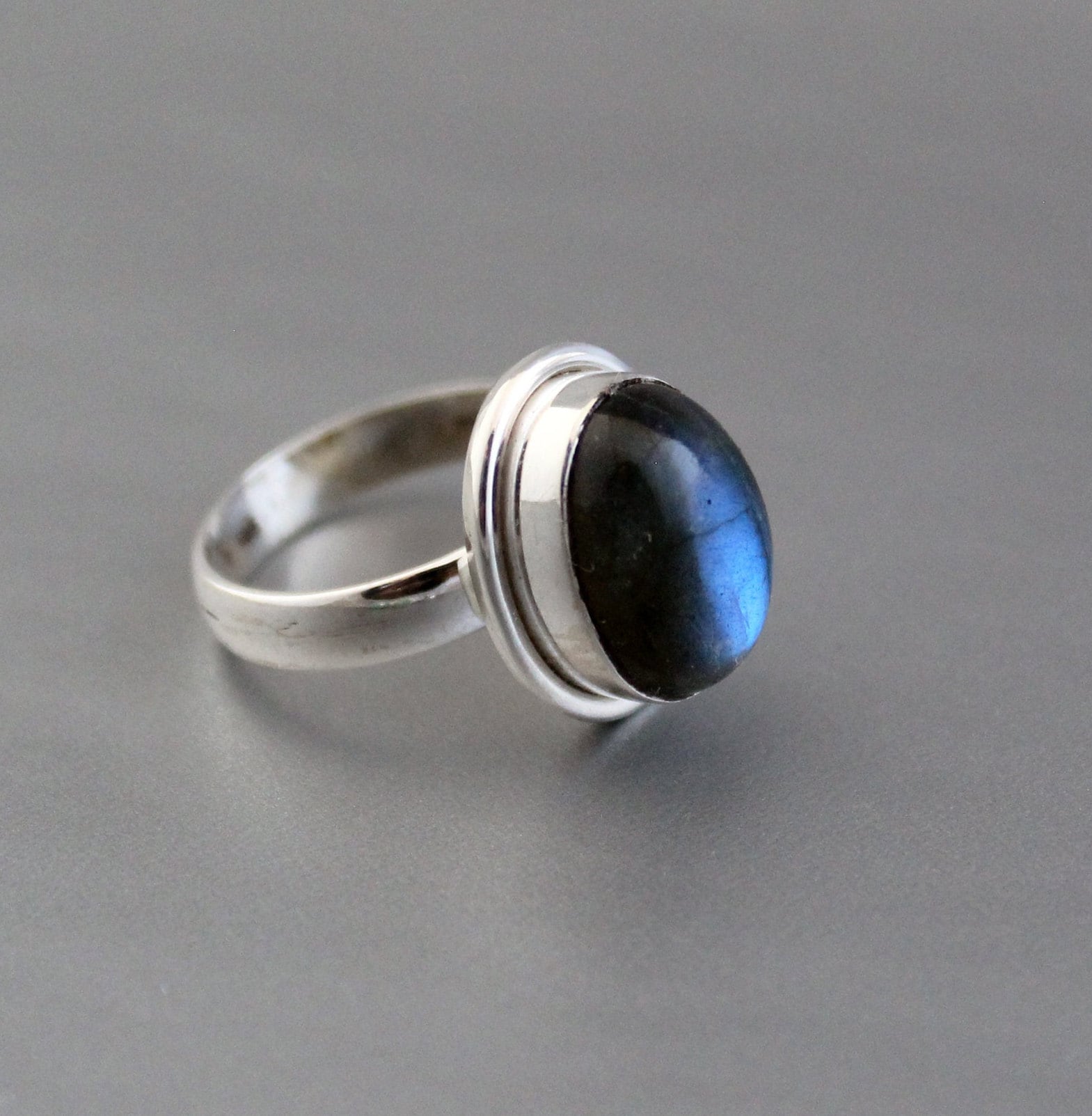 Labradorite ring, 925 Sterling Silver, Handmade Boho Statement Ring, Blue Flash Stone Ring, Gift fro Mom