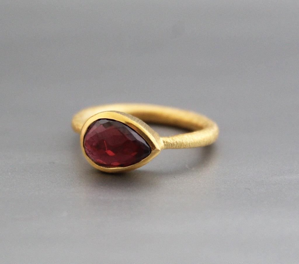 Garnet Ring, Teardrop Gemstone, 18K Gold Filled, Handmade Ring, Wedding Jewelry, White Rainbow, Gift Ring, January Birthstone