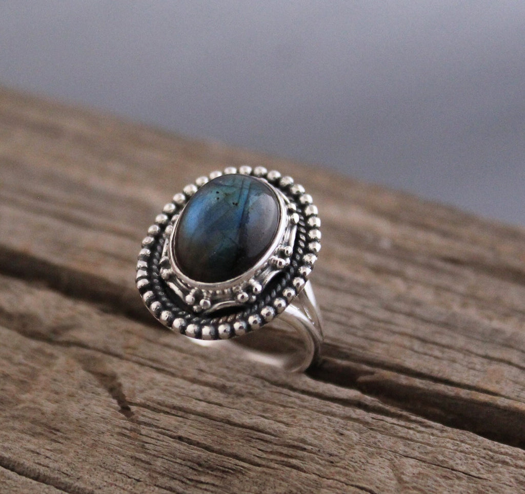 Handmade Oval Blue Fire Labradorite Ring, 925 Sterling Silver, Birthstone jewelry, Gemstone Ring, Art Deco Ring, Bohemian Jewelry