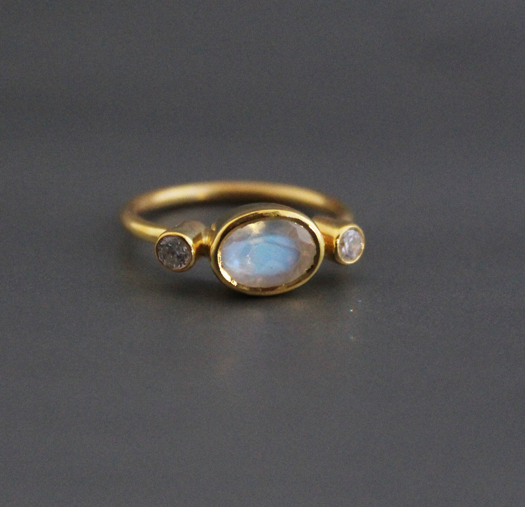 Rainbow Moonstone Ring, 18K Gold Minimalist, Sterling Silver, Statement Gemstone Ring, June Birthstone Ring, Rainbow Moonstone Jewelry