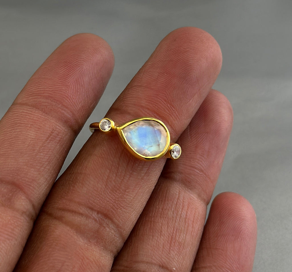 Dainty Rainbow Moonstone Ring, 18K Gold filled Sterling Silver, Pear Cut Statement ring, alternative engagement ring, June Birthstone Gift