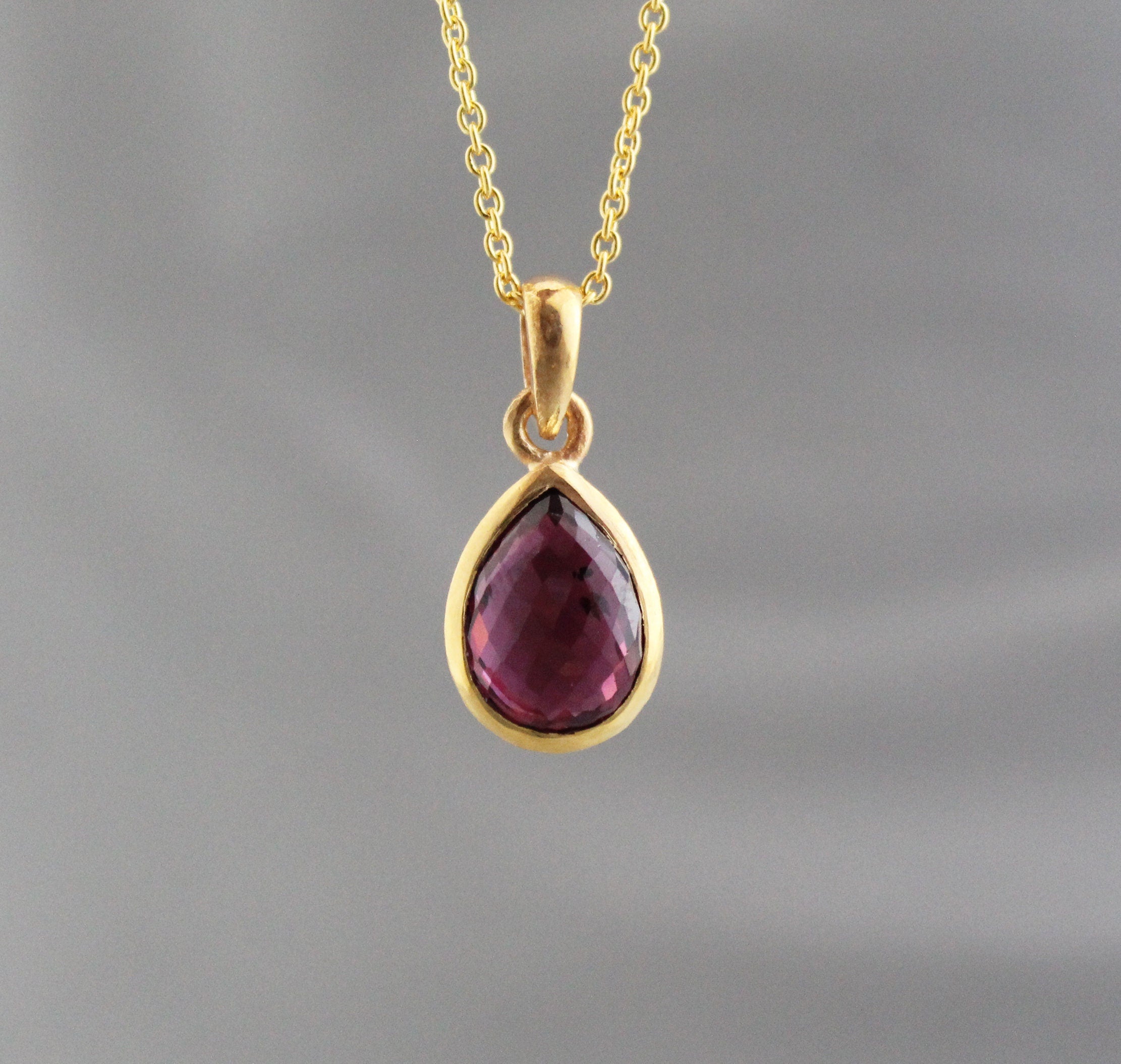 Garnet Necklace, Red Gemstone Necklace, 14K Gold vermiel, January Birthstone Jewelry, Teardrop necklace, Minimalist Necklace