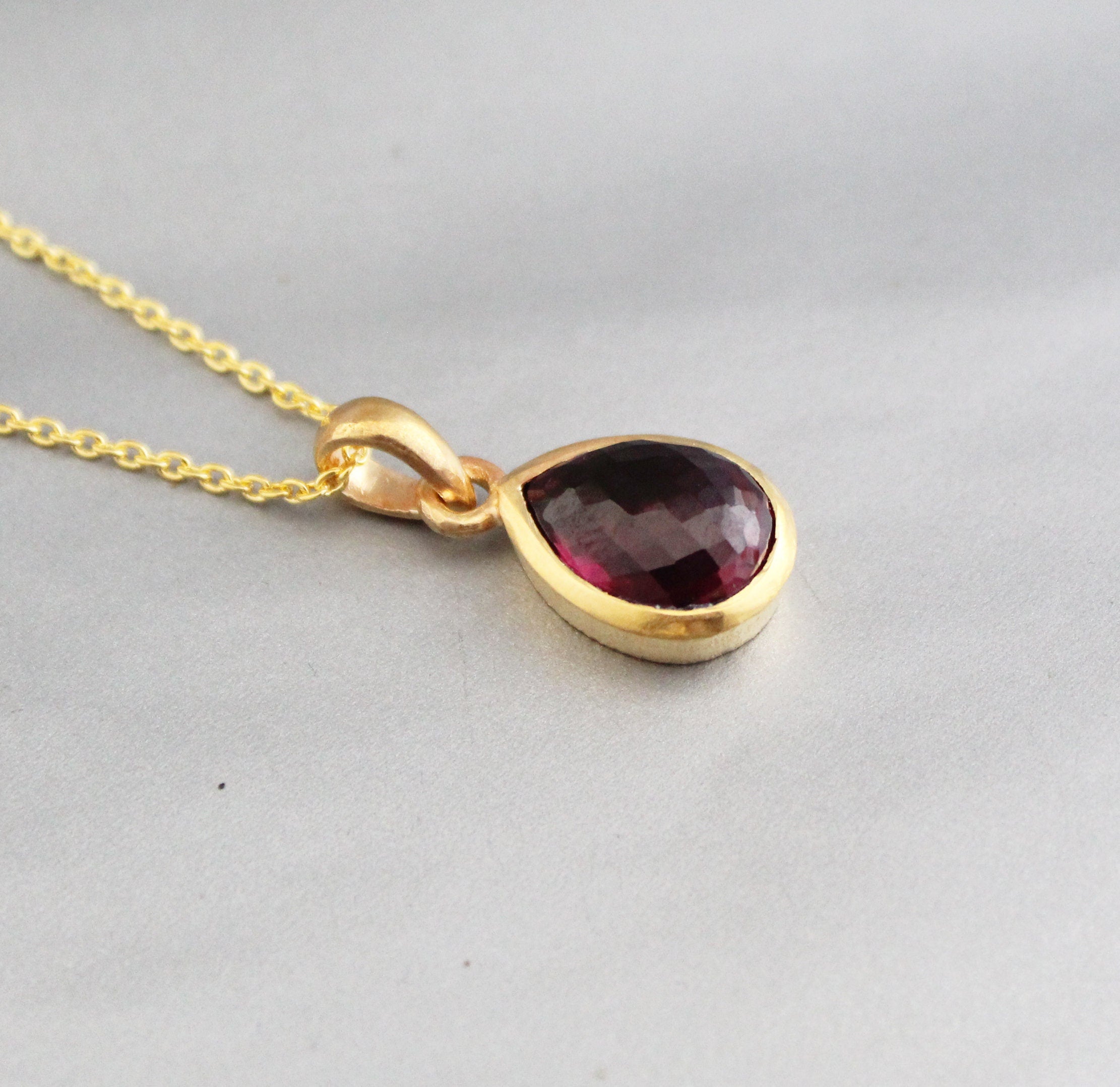 Garnet Necklace, Red Gemstone Necklace, 14K Gold vermiel, January Birthstone Jewelry, Teardrop necklace, Minimalist Necklace
