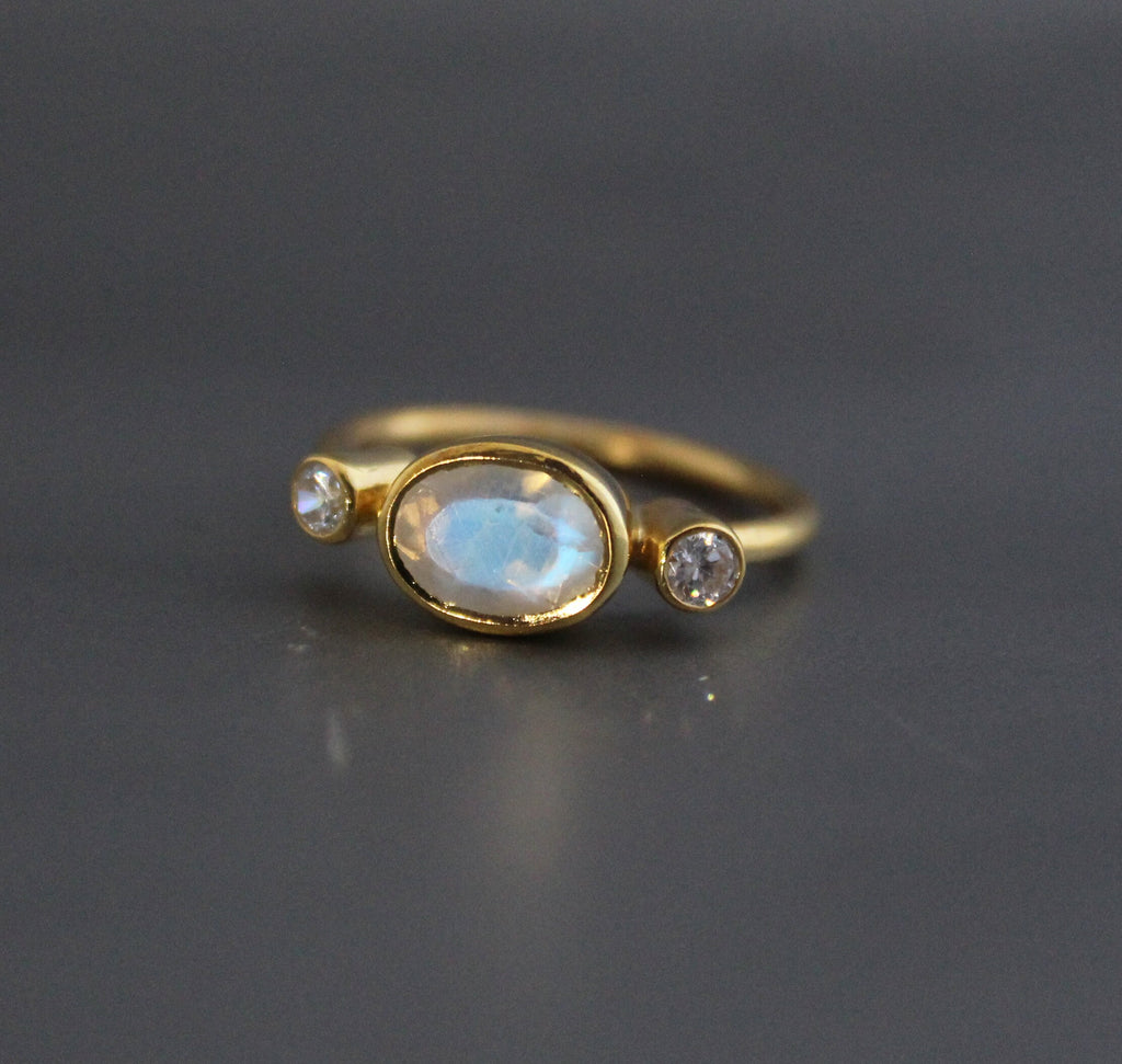 Rainbow Moonstone Ring, 18K Gold Minimalist, Sterling Silver, Statement Gemstone Ring, June Birthstone Ring, Rainbow Moonstone Jewelry