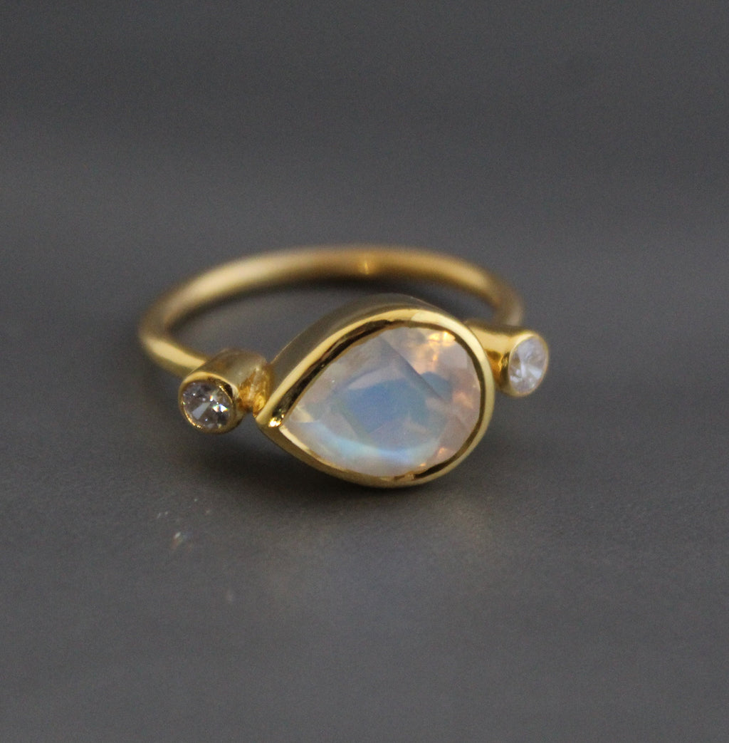 Dainty Rainbow Moonstone Ring, 18K Gold filled Sterling Silver, Pear Cut Statement ring, alternative engagement ring, June Birthstone Gift