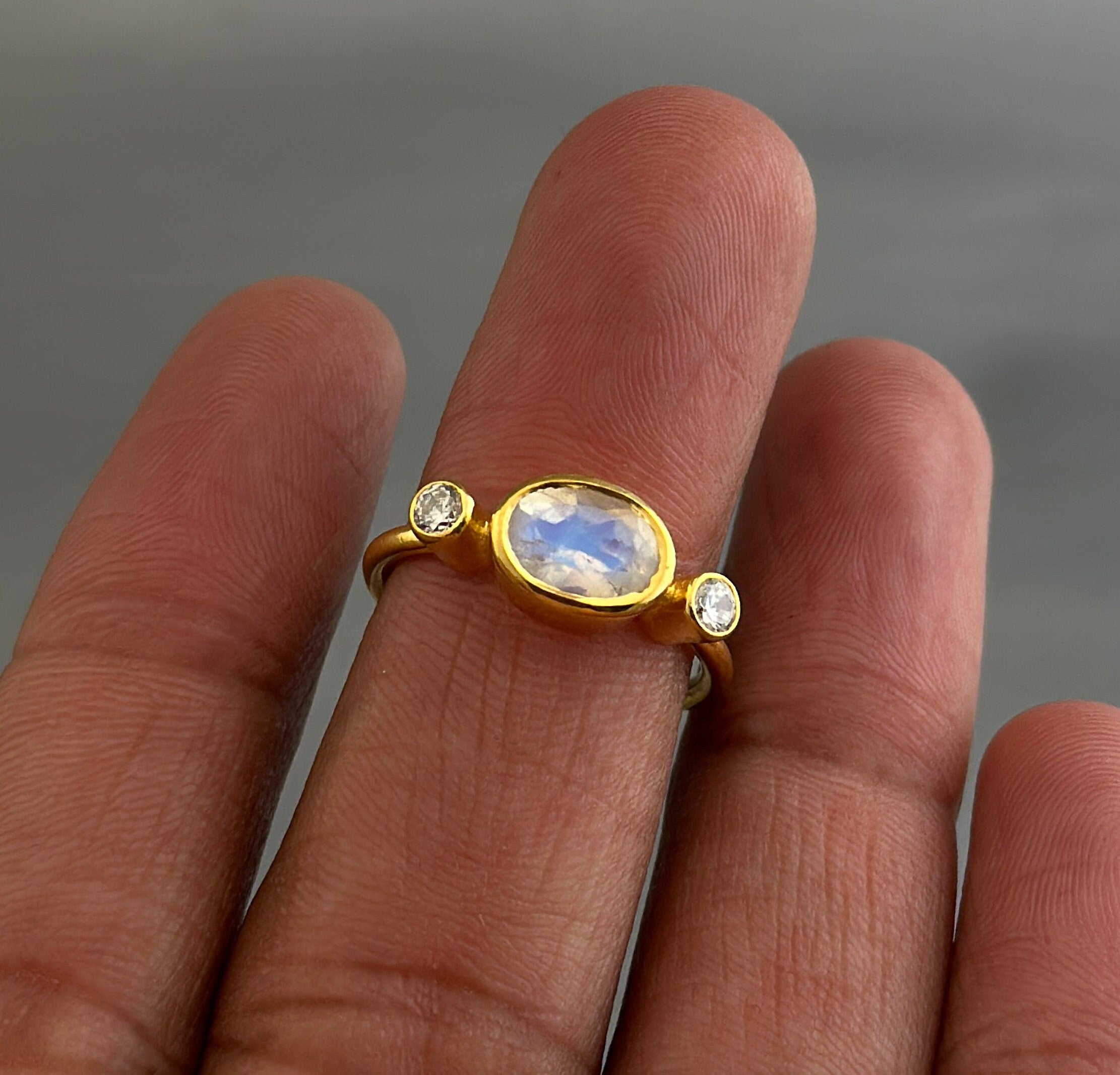 Rainbow Moonstone Ring, 18K Gold Minimalist, Sterling Silver, Statement Gemstone Ring, June Birthstone Ring, Rainbow Moonstone Jewelry