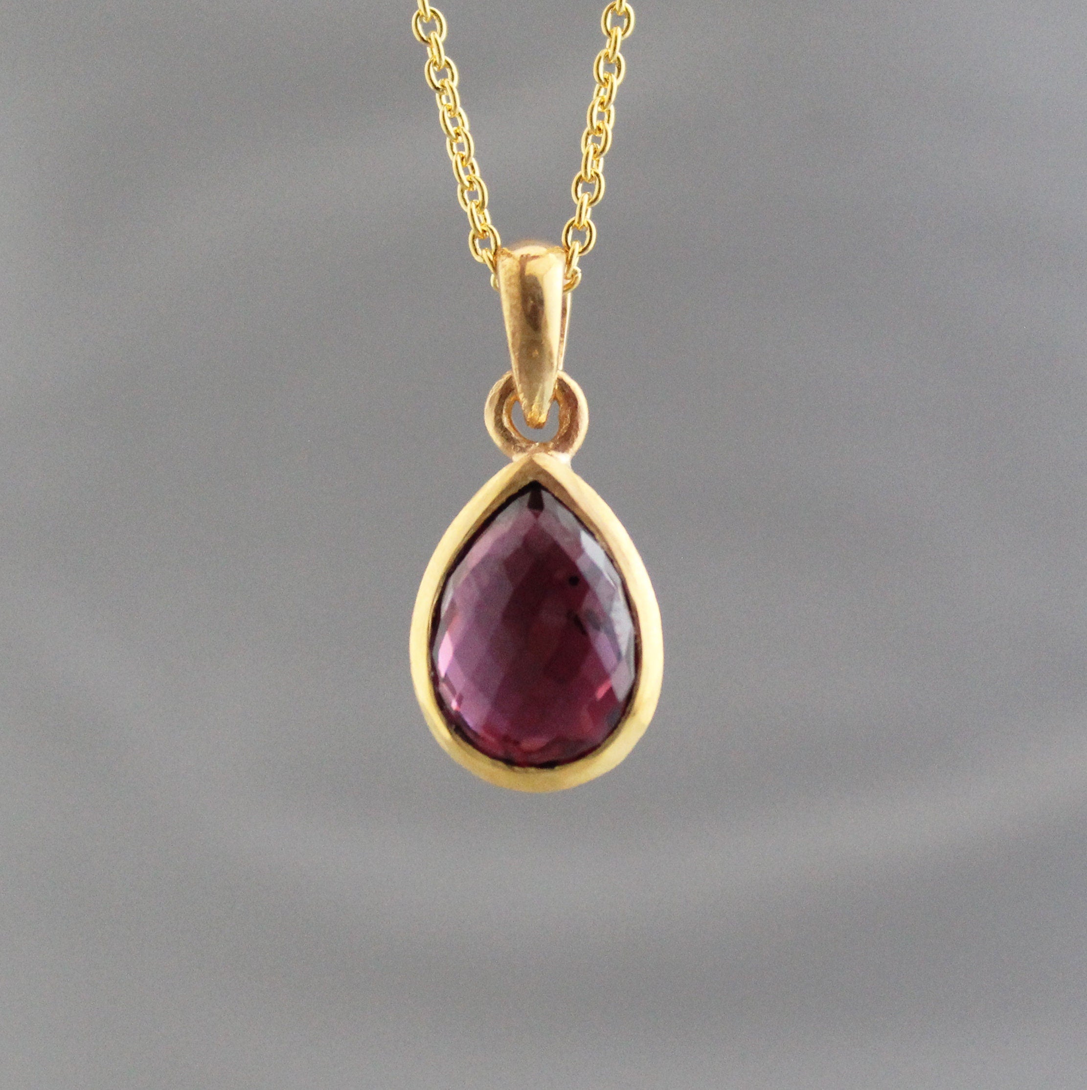 Garnet Necklace, Red Gemstone Necklace, 14K Gold vermiel, January Birthstone Jewelry, Teardrop necklace, Minimalist Necklace
