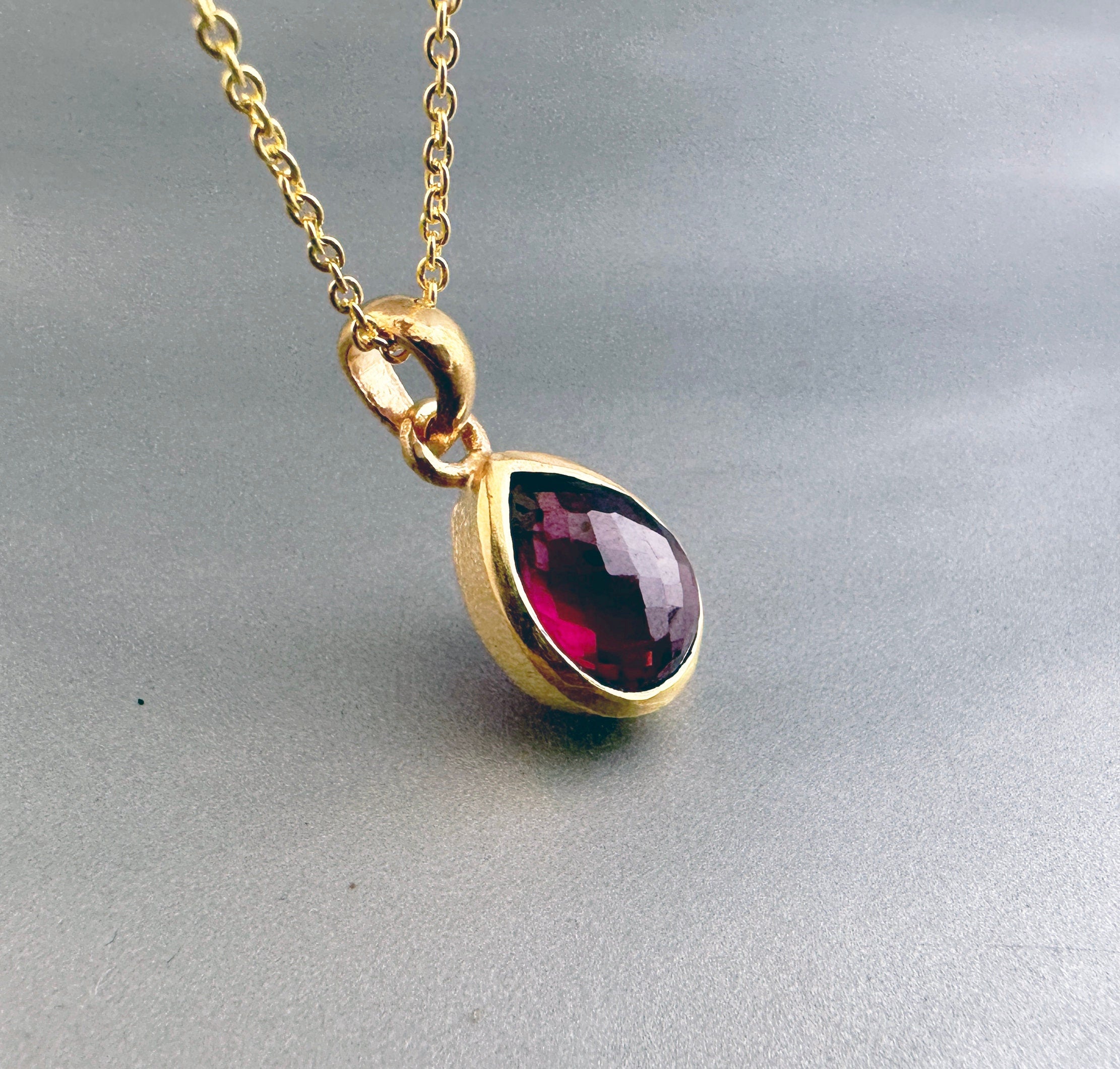Garnet Necklace, Red Gemstone Necklace, 14K Gold vermiel, January Birthstone Jewelry, Teardrop necklace, Minimalist Necklace